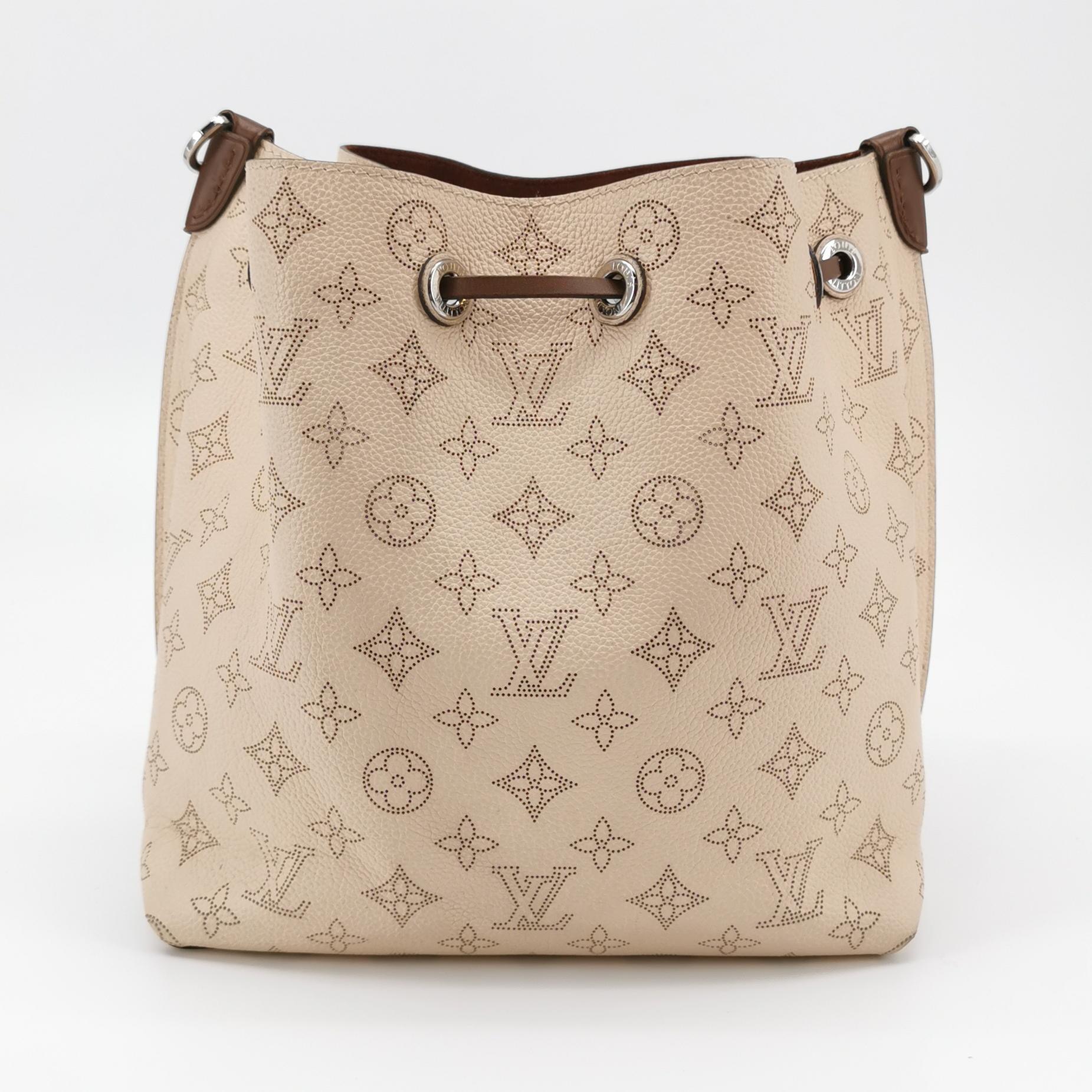 Louis Vuitton(LV) Muria Bucket Bag Mahina Leather — photo 5 of 26