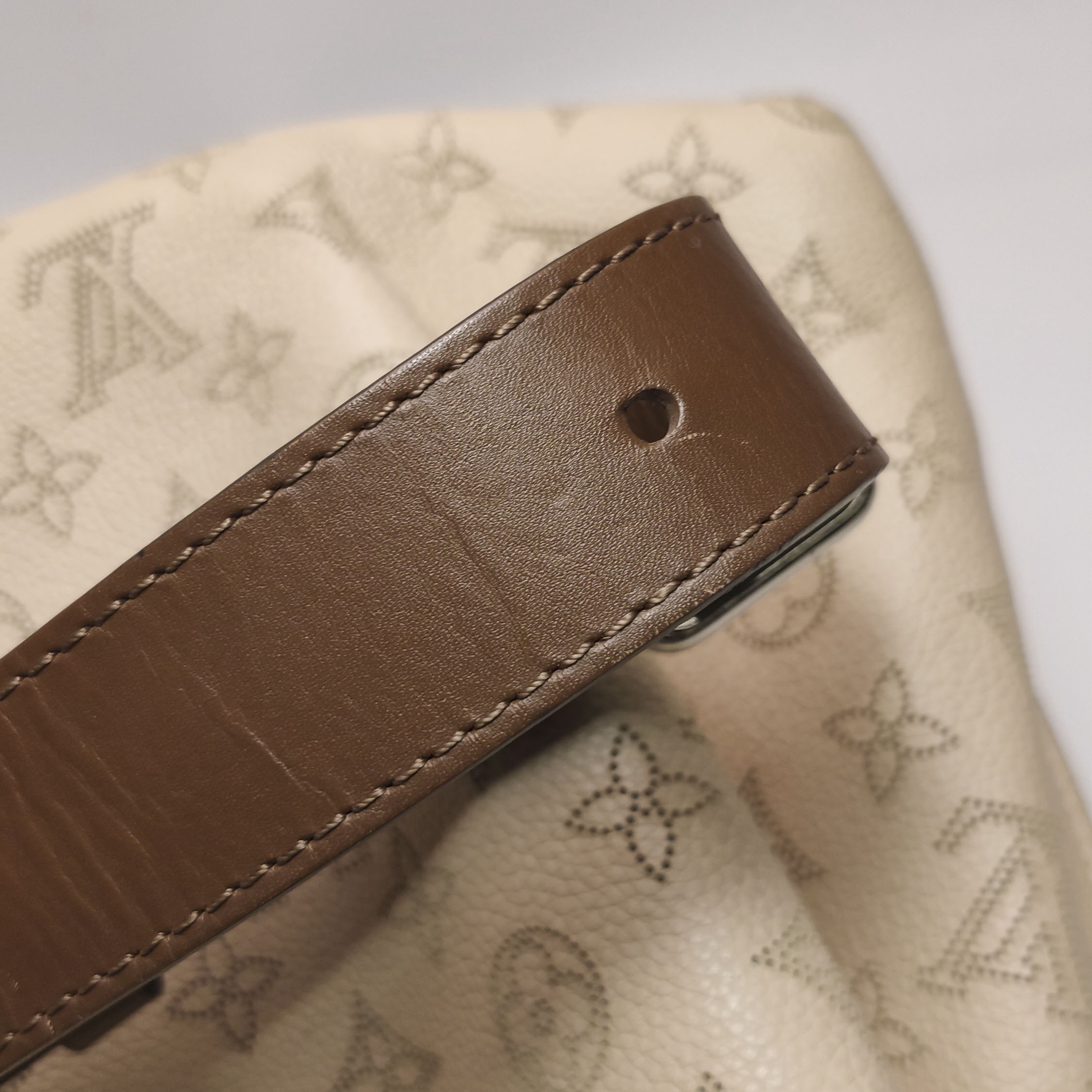 Louis Vuitton(LV) Muria Bucket Bag Mahina Leather — photo 26 of 26