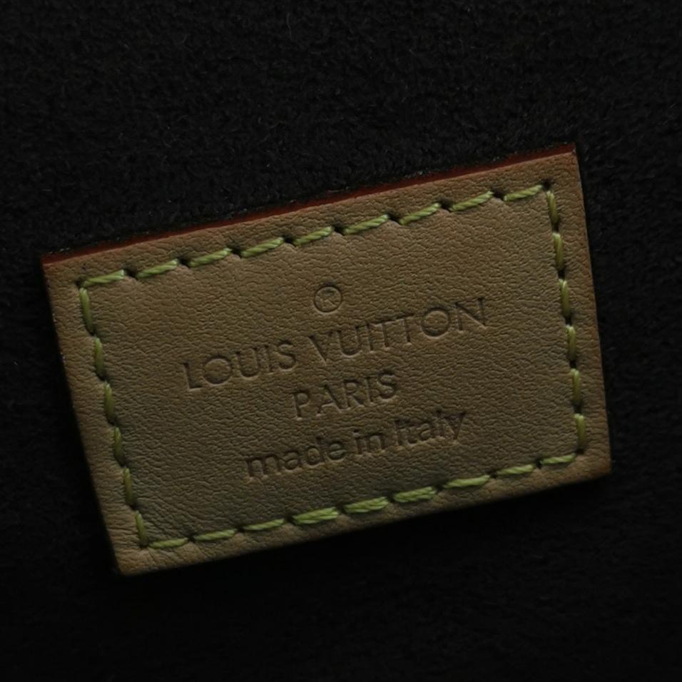 Louis Vuitton Pochette Metis Monogram Canvas — photo 9 of 22