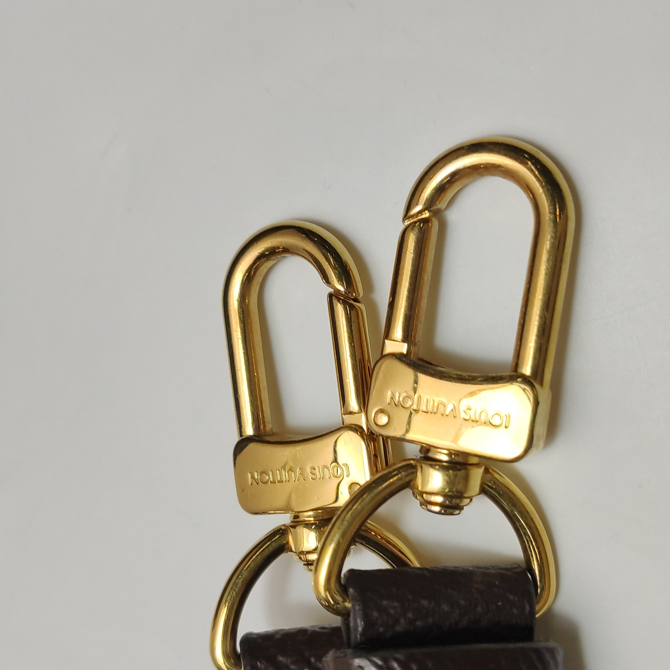 Louis Vuitton Pochette Metis Monogram Canvas — photo 13 of 22