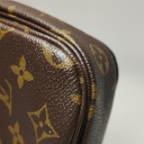 Louis Vuitton Pochette Metis Monogram Canvas — thumbnail 15