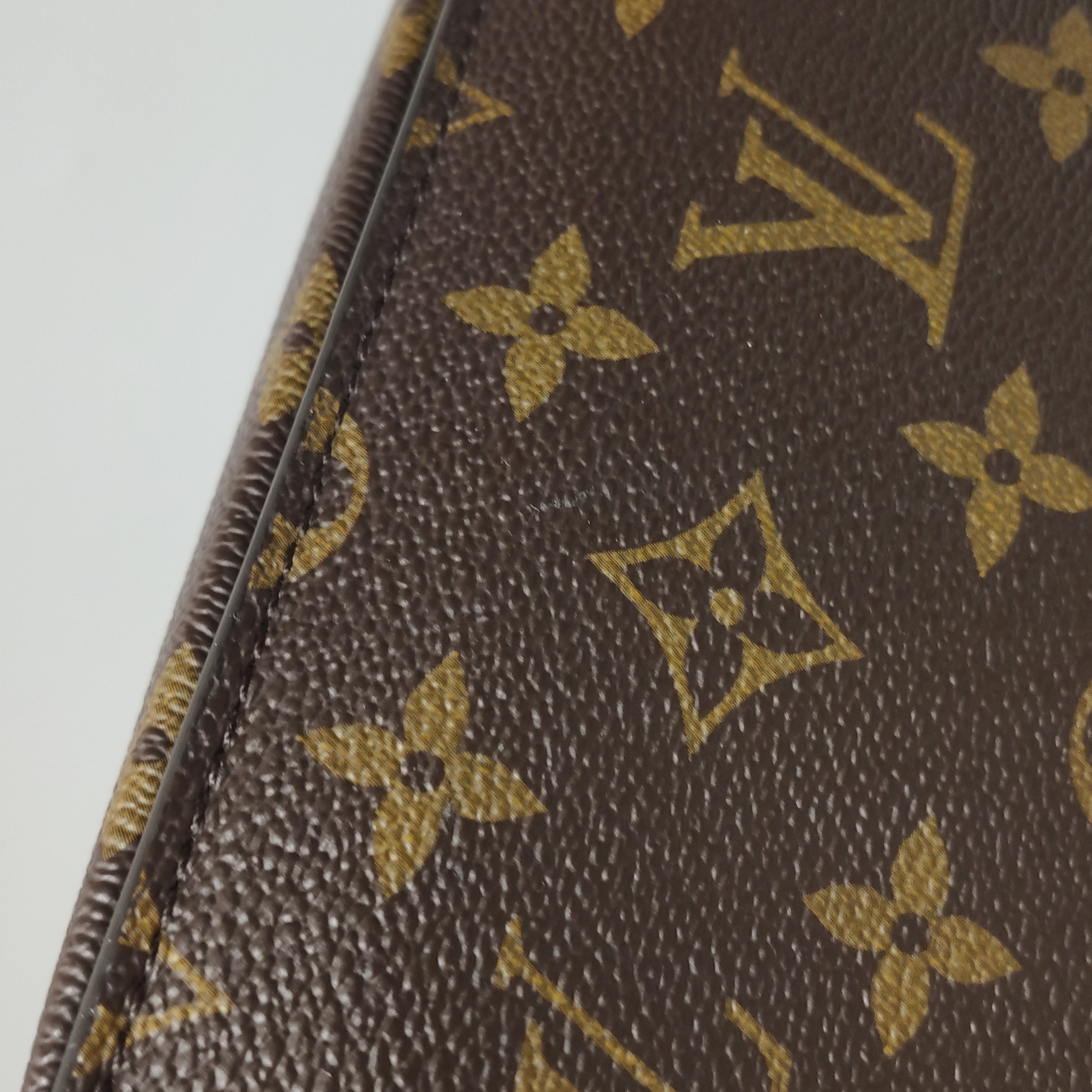 Louis Vuitton Pochette Metis Monogram Canvas — photo 14 of 22
