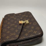 Louis Vuitton Pochette Metis Monogram Canvas — thumbnail 12