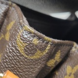 Louis Vuitton Pochette Metis Monogram Canvas — thumbnail 18