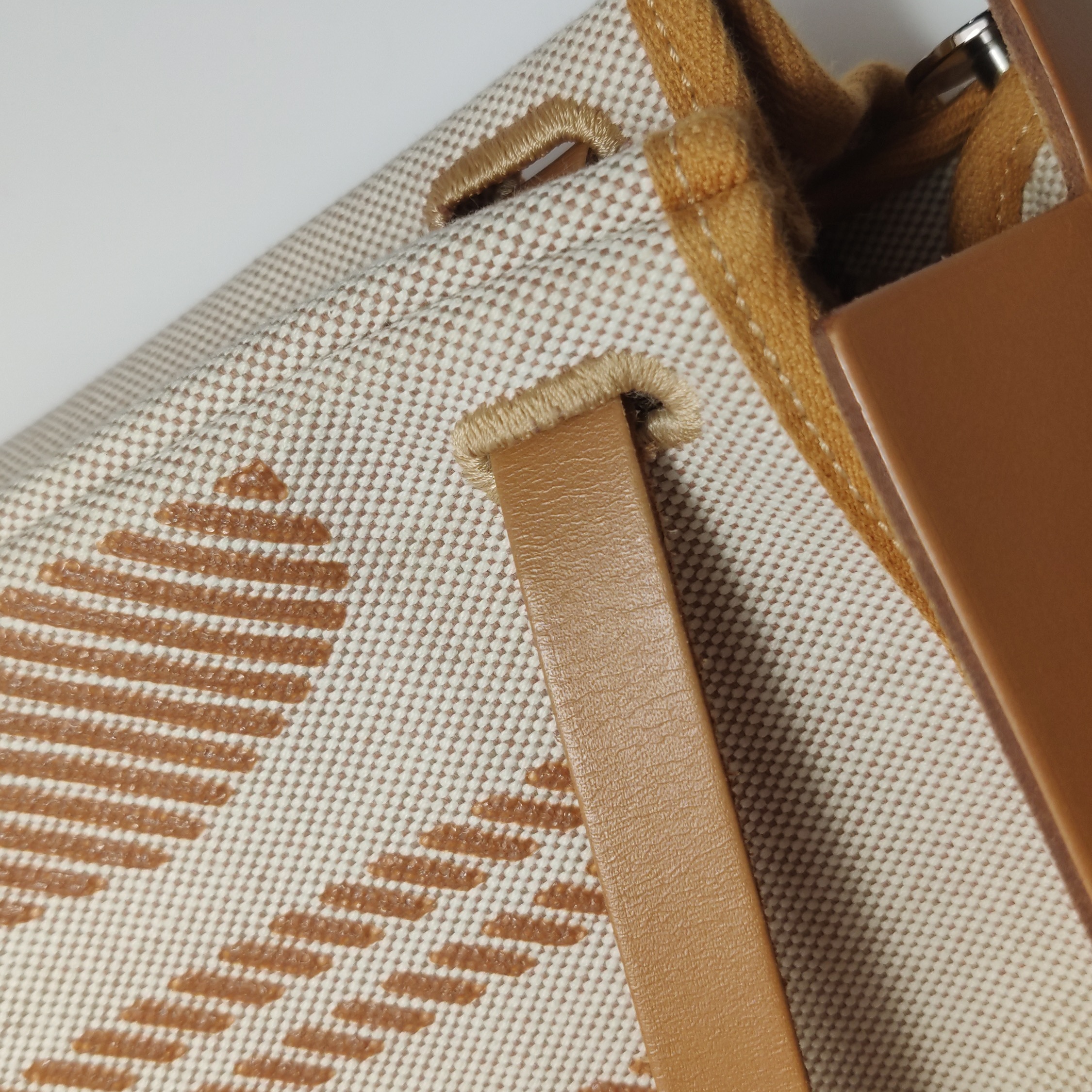 Hermes Herbag Zip Relief Brides de Gala Toile and Leather 31 — photo 20 of 23