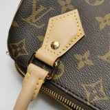 Louis Vuitton(LV) Speedy Bandouliere Bag Monogram Canvas 20 — thumbnail 10