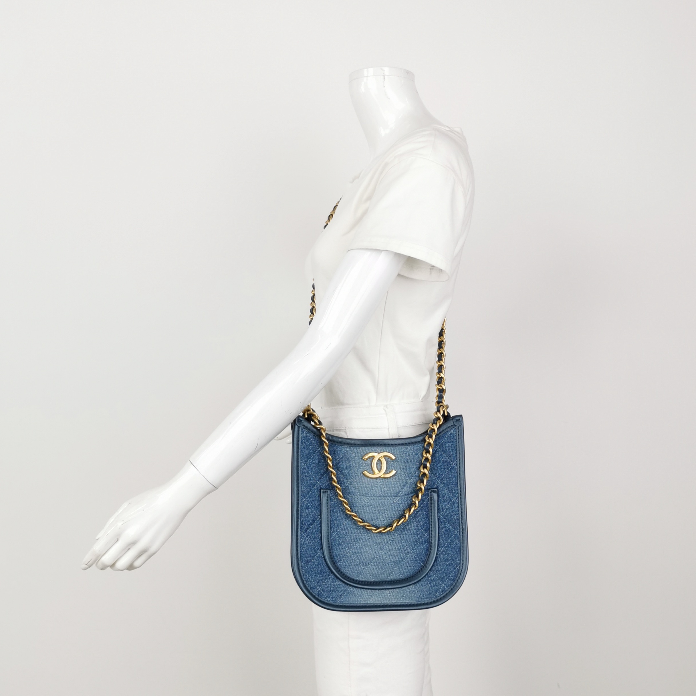 Chanel Matelasse Hobo Shoulder Bag Denim Leather — alternate view
