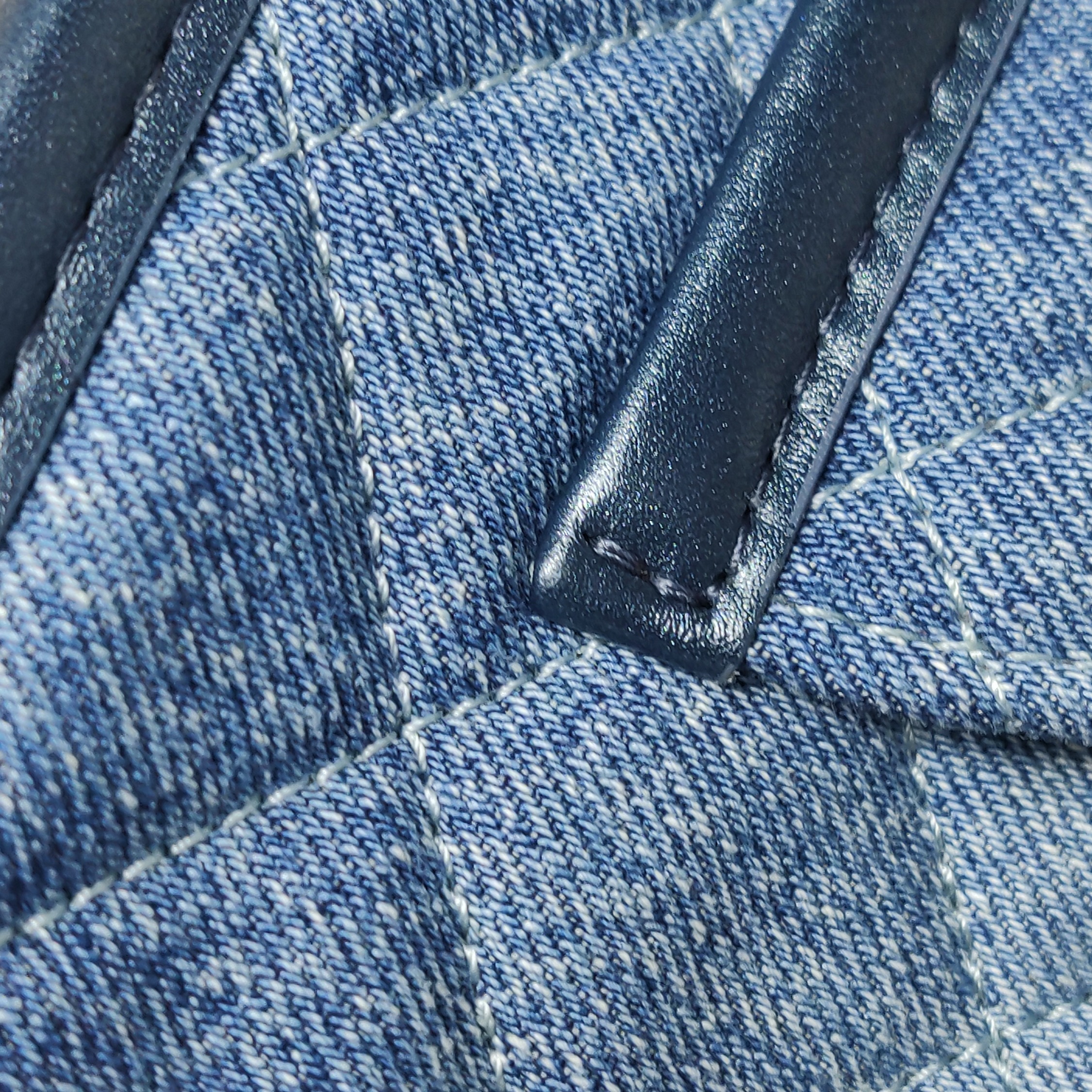 Chanel Matelasse Hobo Shoulder Bag Denim Leather — photo 14 of 15