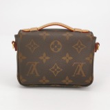Louis Vuitton(LV) Micro Metis Monogram Canvas — thumbnail 5