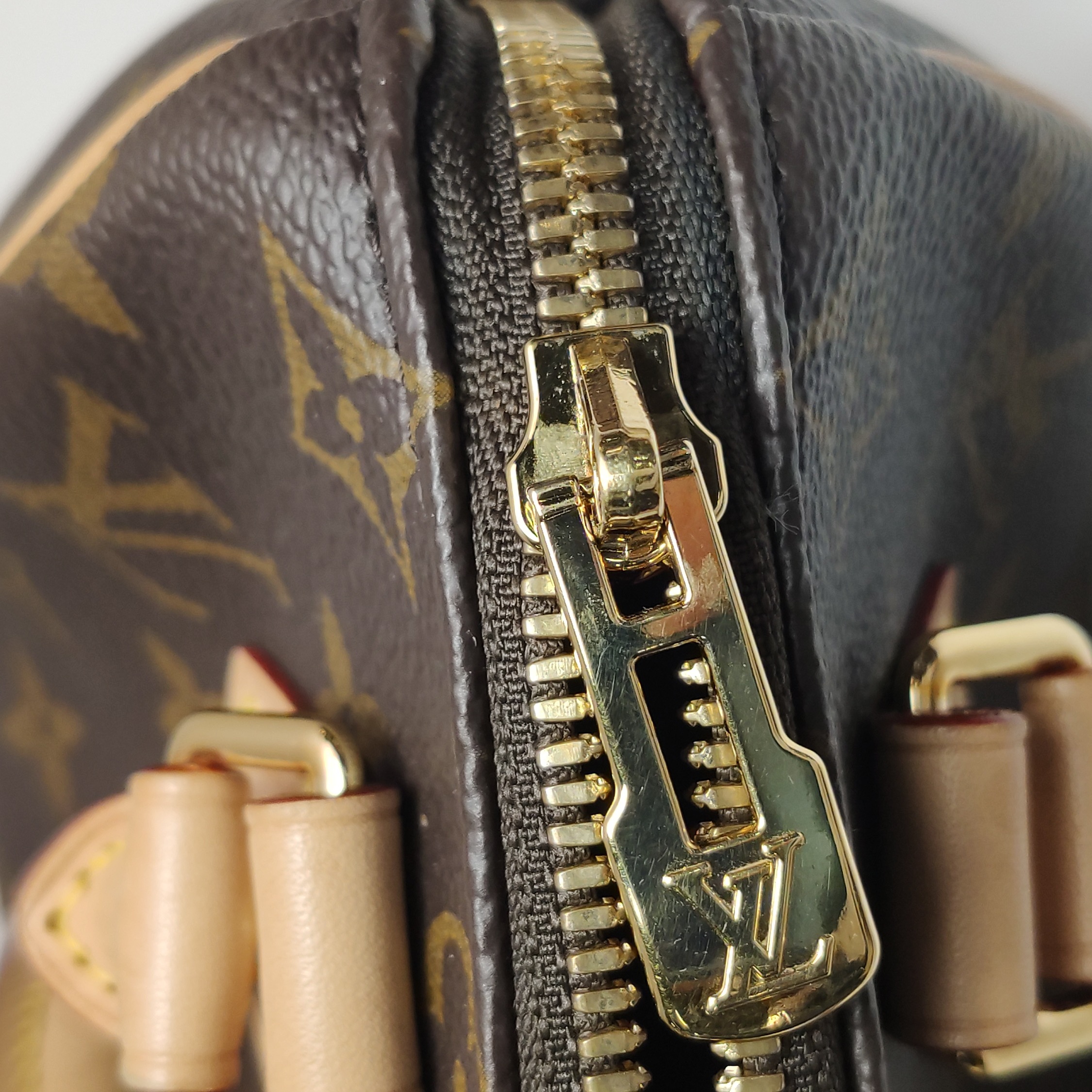 Louis Vuitton(LV) Speedy Bandouliere Bag Monogram Canvas 20 — photo 8 of 15