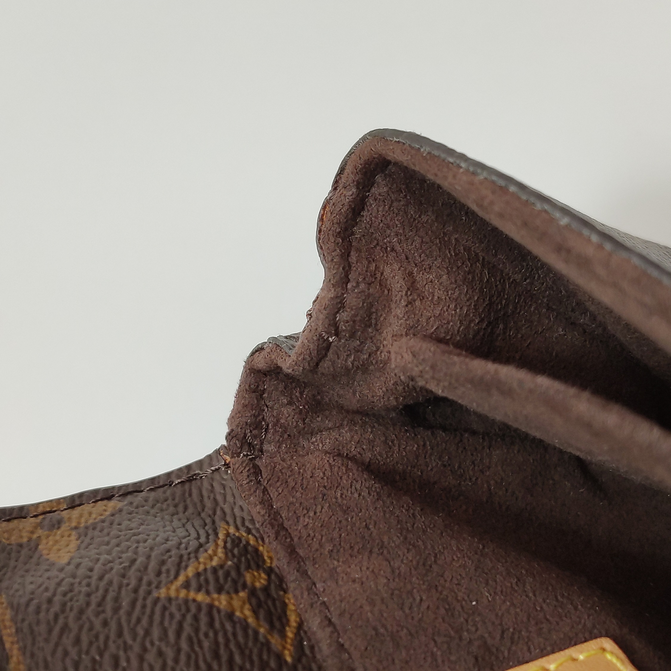 Louis Vuitton(LV) Micro Metis Monogram Canvas — photo 9 of 19