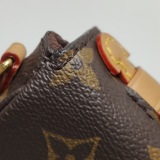 Louis Vuitton(LV) Micro Metis Monogram Canvas — thumbnail 18