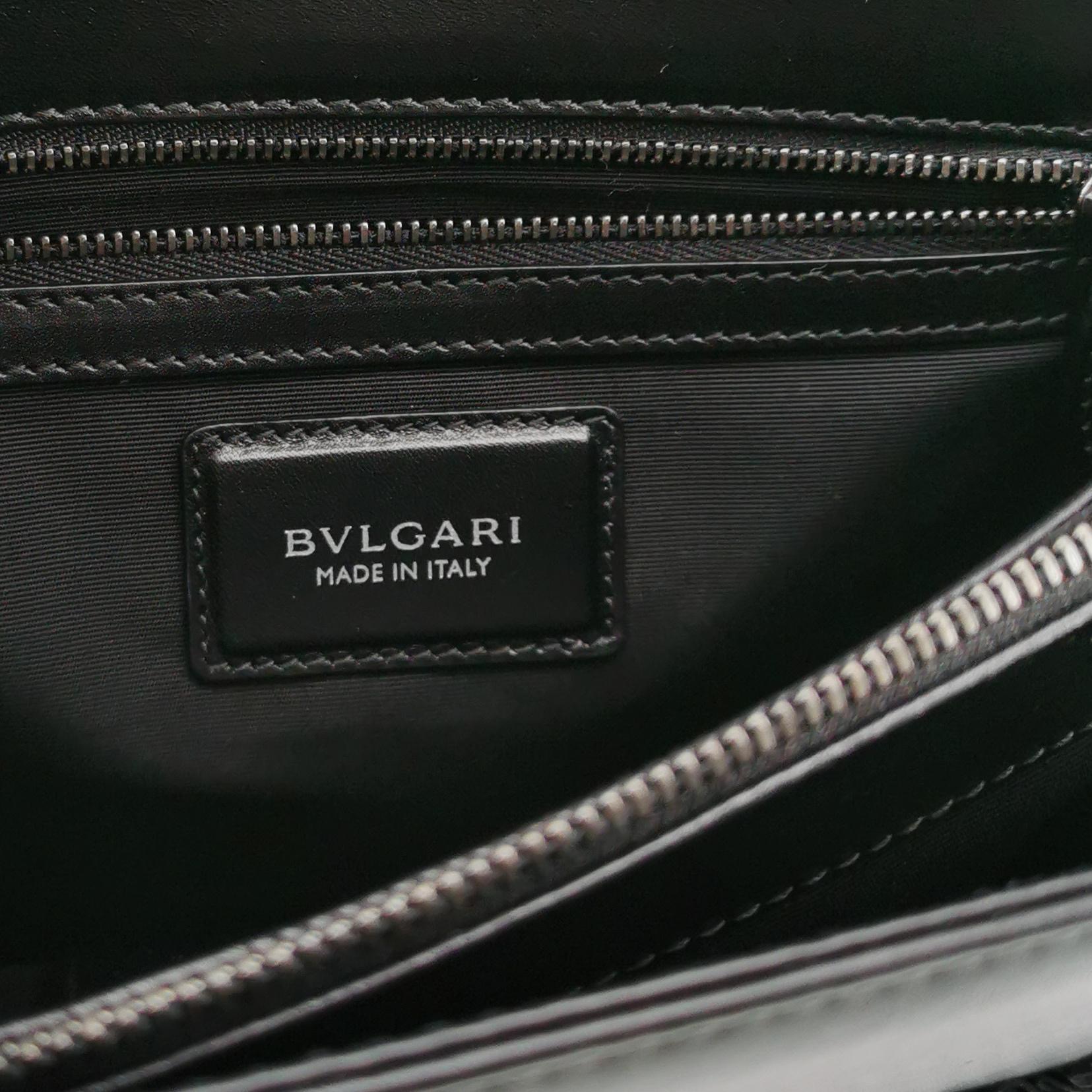 Bvlgari Serpenti Forever Square Shoulder Bag Plisse Leather Medium — photo 8 of 22