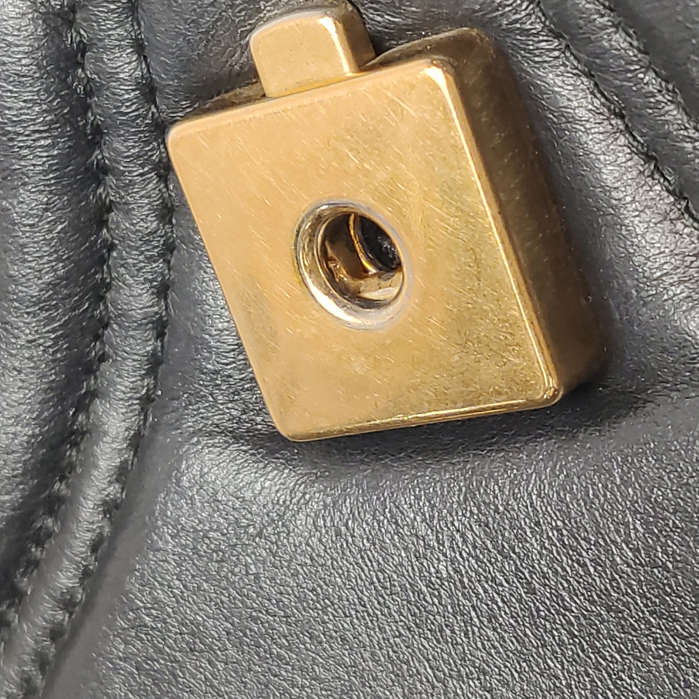 Gucci GG Marmont Flap Bag Matelasse Leather Small — photo 11 of 22