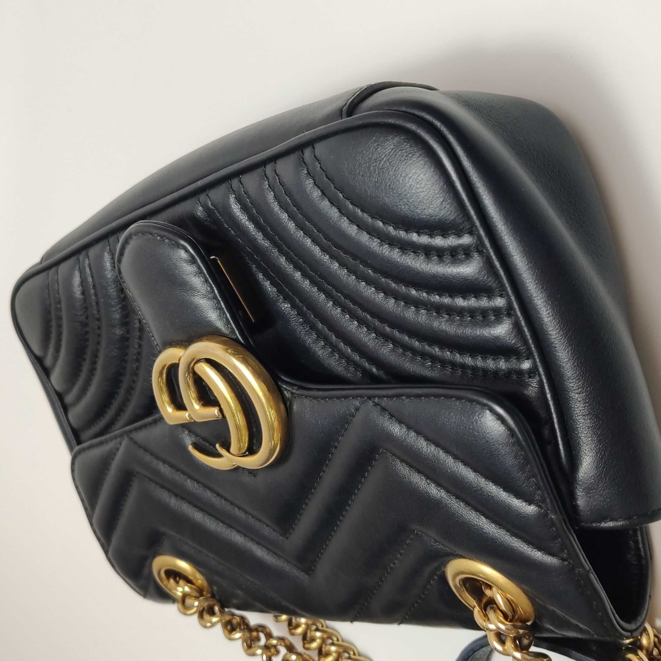 Gucci GG Marmont Flap Bag Matelasse Leather Small — photo 22 of 22
