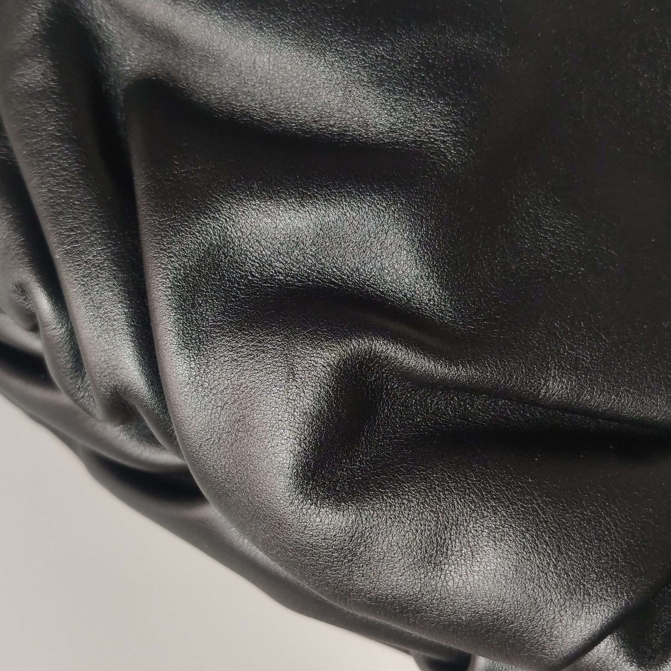 Bottega Veneta The Chain Pouch Leather — photo 14 of 19