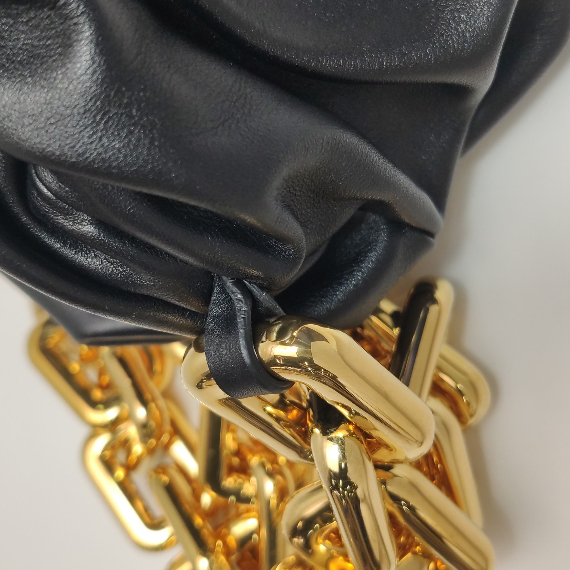 Bottega Veneta The Chain Pouch Leather — photo 12 of 19
