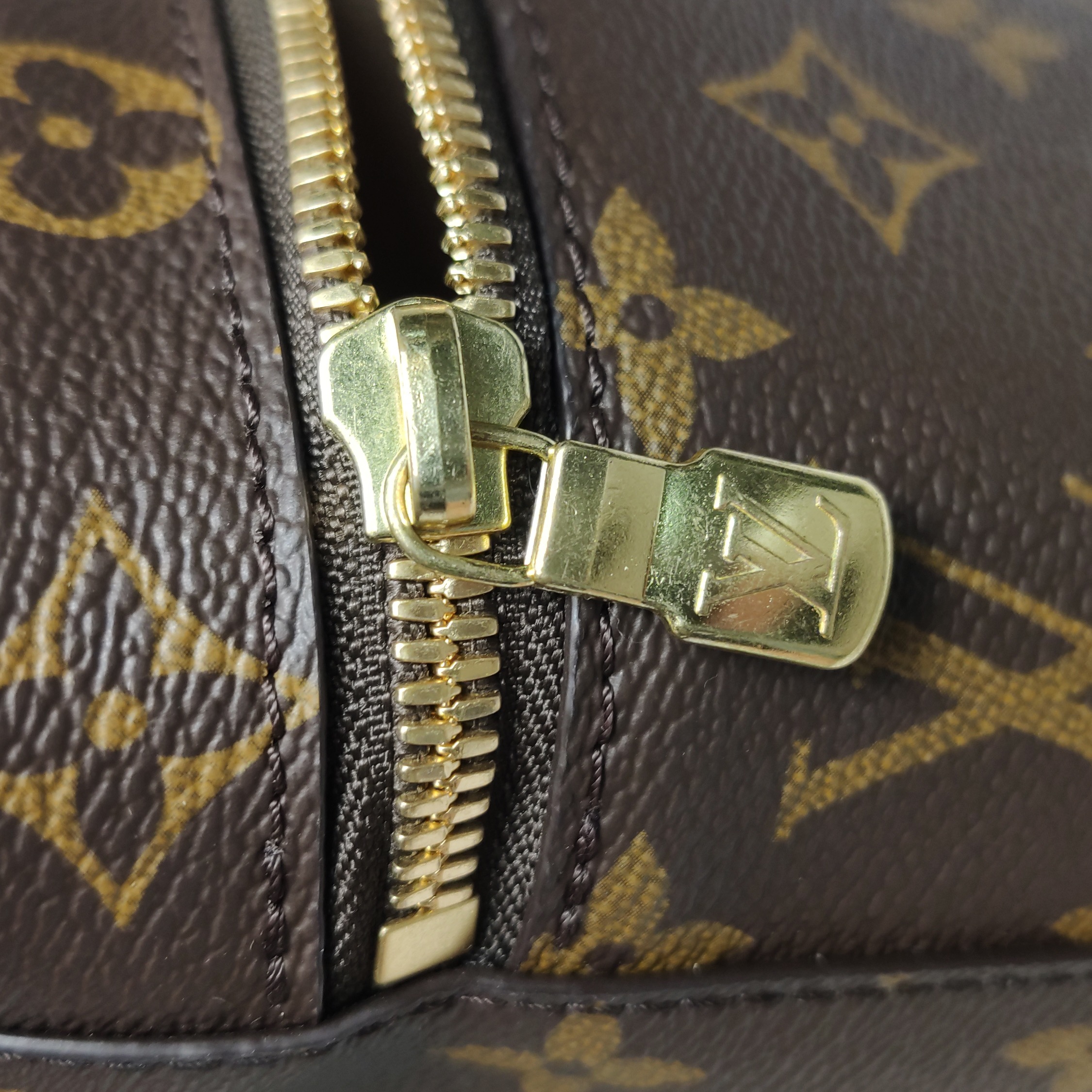 Louis Vuitton(LV) Nice Vanity Case Monogram Canvas Mini — photo 10 of 18