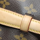 Louis Vuitton(LV) Nice Vanity Case Monogram Canvas Mini — thumbnail 9