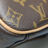 Louis Vuitton(LV) Nice Vanity Case Monogram Canvas Mini — thumbnail 16