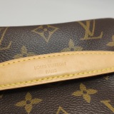 Louis Vuitton(LV) Nice Vanity Case Monogram Canvas Mini — thumbnail 12