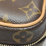Louis Vuitton(LV) Nice Vanity Case Monogram Canvas Mini — thumbnail 15