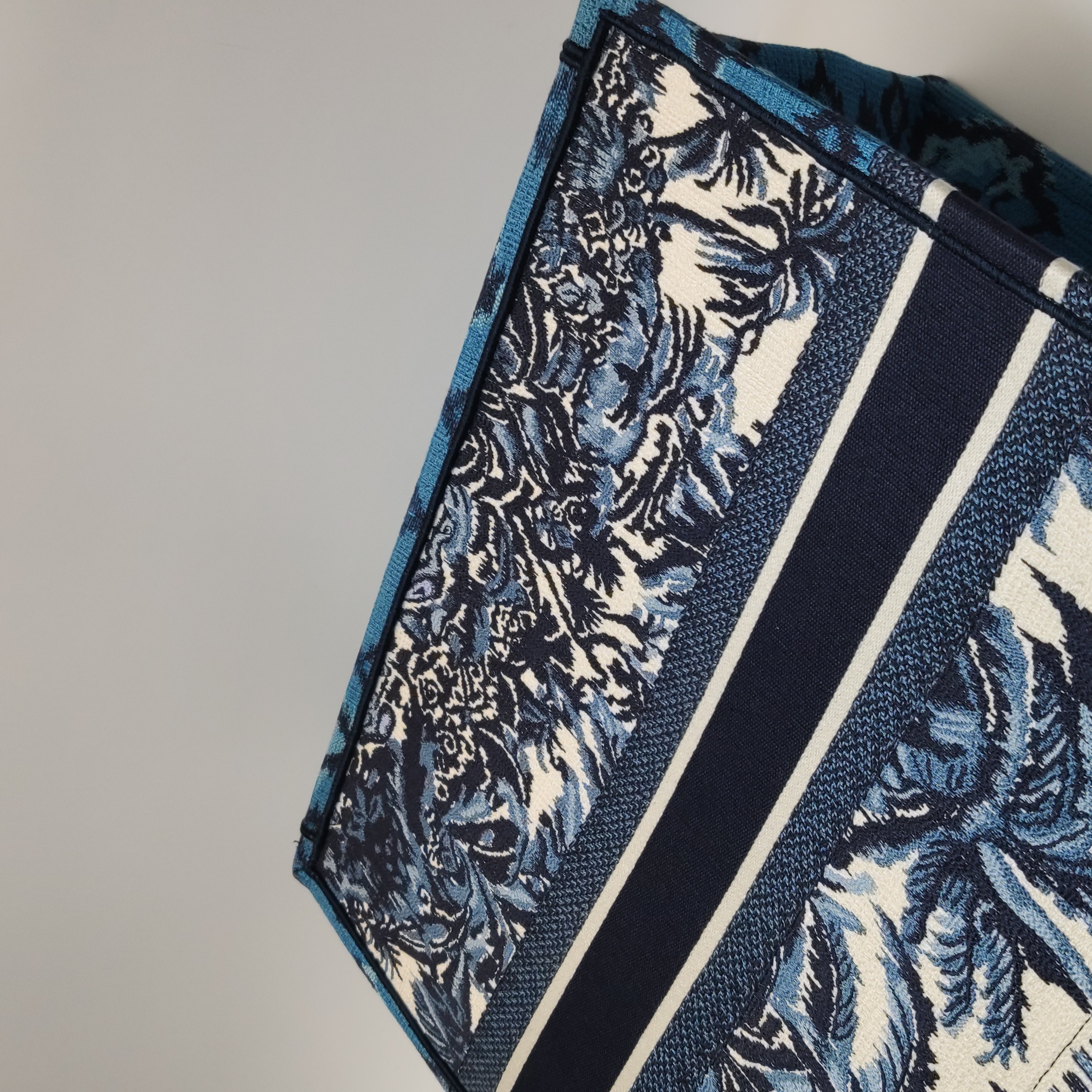 Christian Dior Book Tote Embroidered Canvas Large — photo 17 of 20