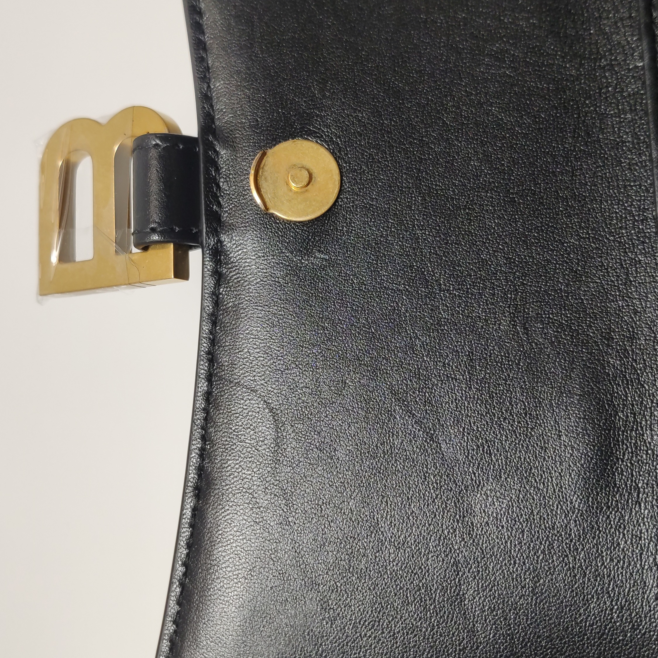 Balenciaga Hourglass Chain Wallet Leather — photo 13 of 13