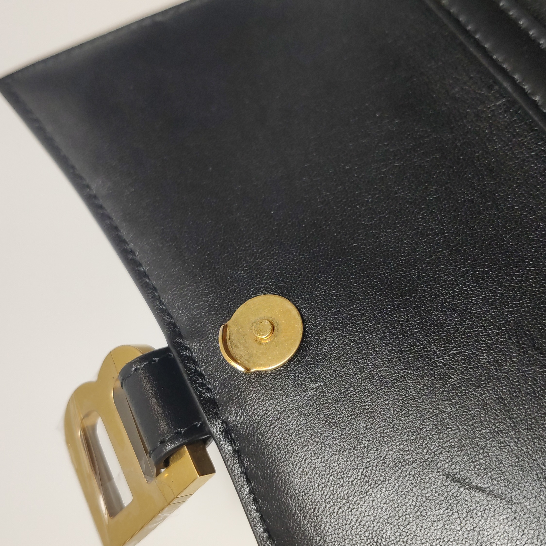 Balenciaga Hourglass Chain Wallet Leather — photo 11 of 13