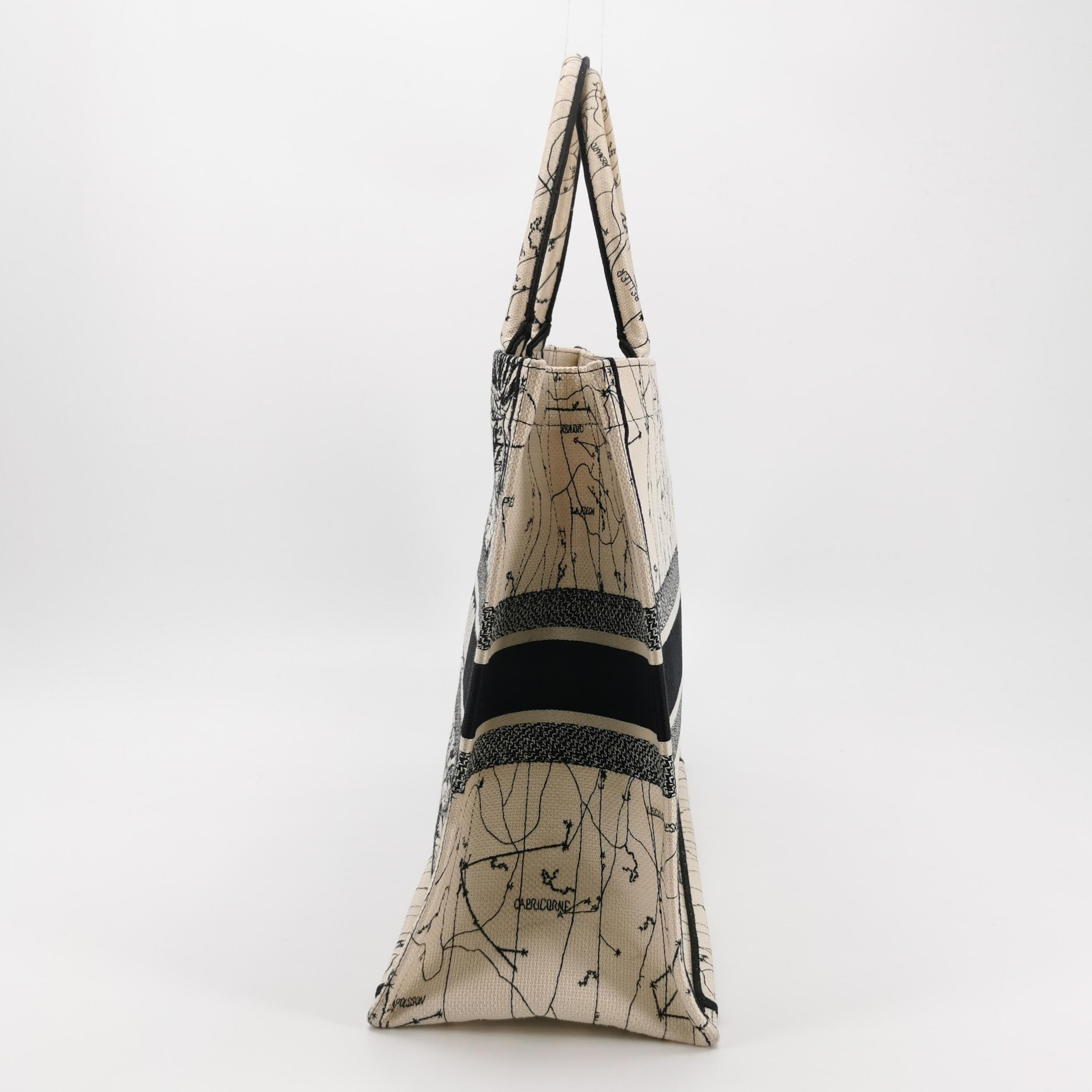 Christian Dior Book Tote Embroidered Canvas Large — photo 4 of 21