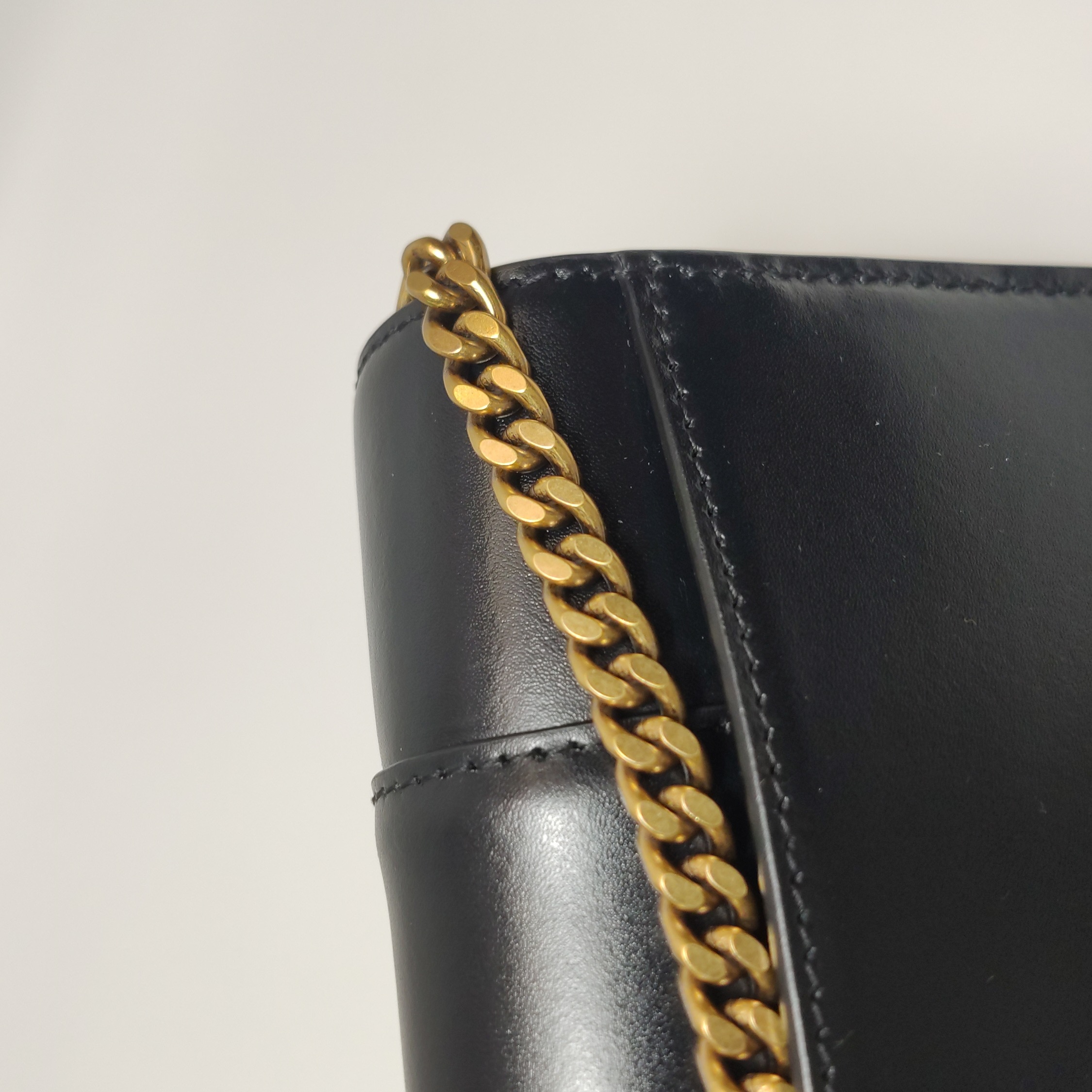 Balenciaga Hourglass Chain Wallet Leather — photo 9 of 13