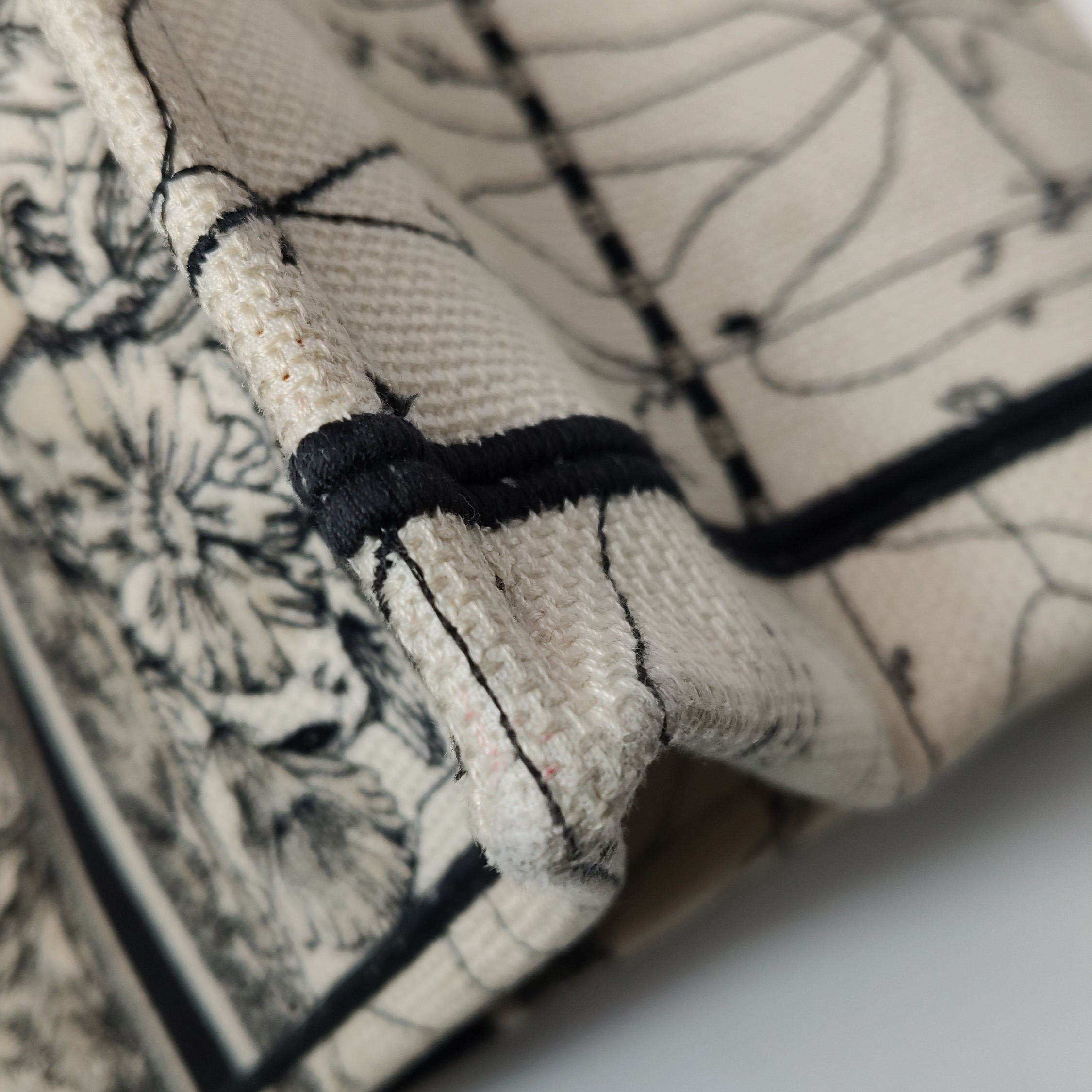 Christian Dior Book Tote Embroidered Canvas Large — photo 12 of 21