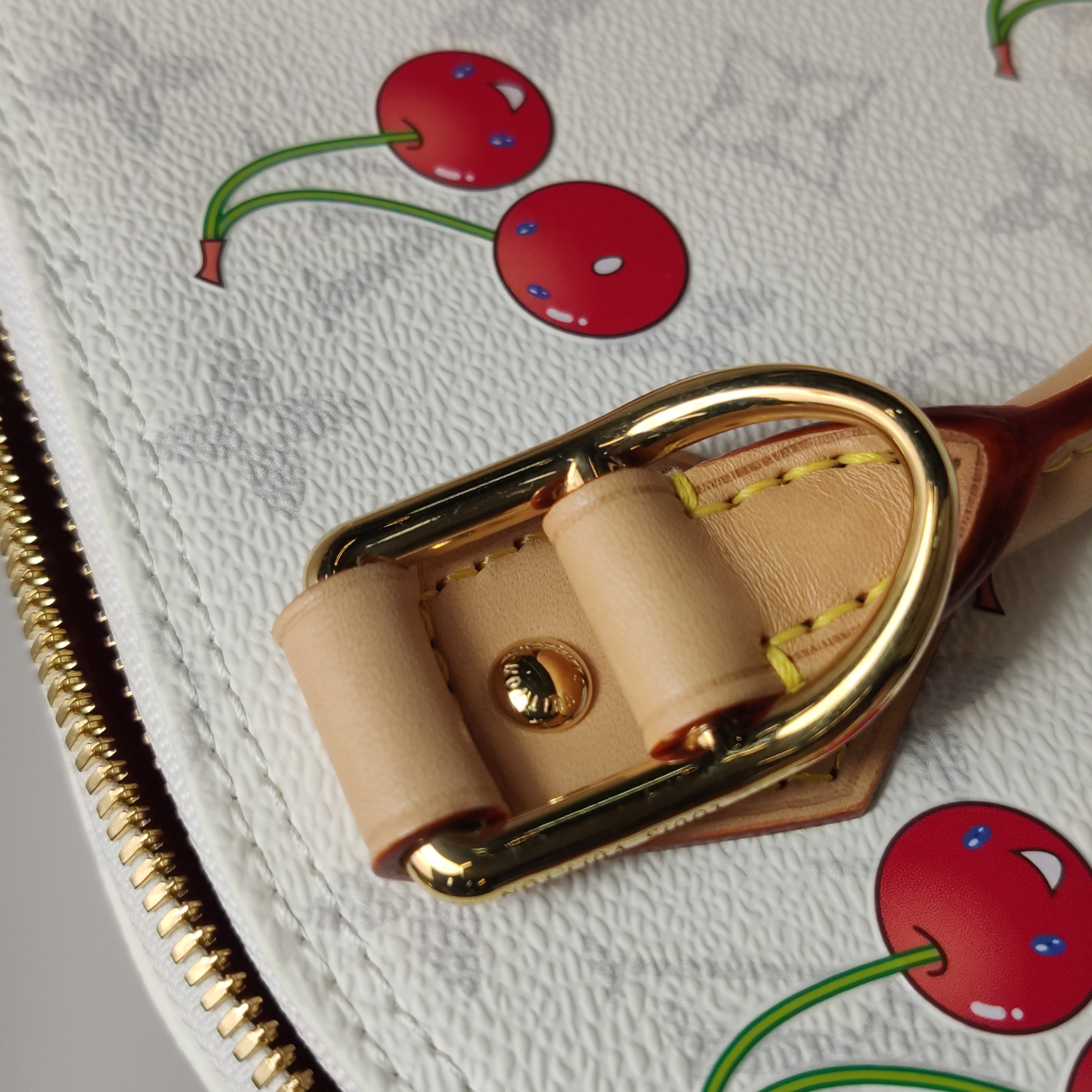 Louis Vuitton(LV) Alma Handbag Limited Edition Monogram Vernis BB — photo 12 of 18