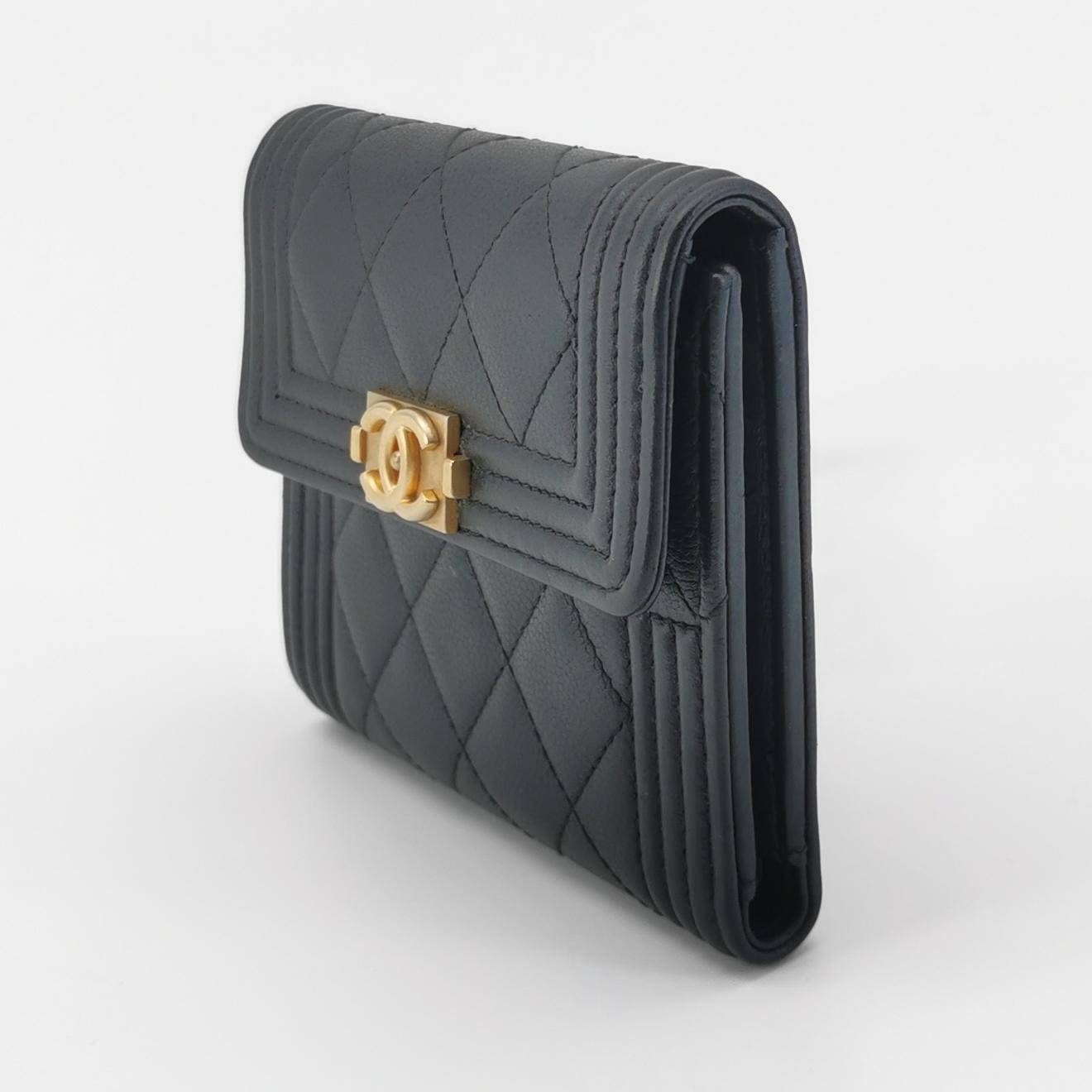 Chanel Boy Bag Quilted Caviar — photo 3 of 14