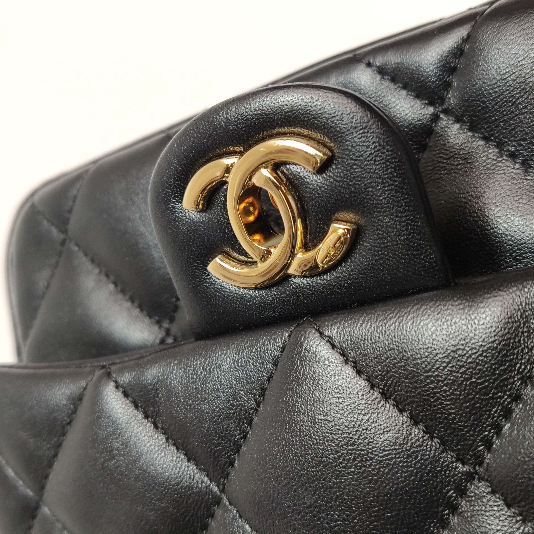 Chanel CF Handle Black Lambskin Crossbody Bag Mini — photo 11 of 21