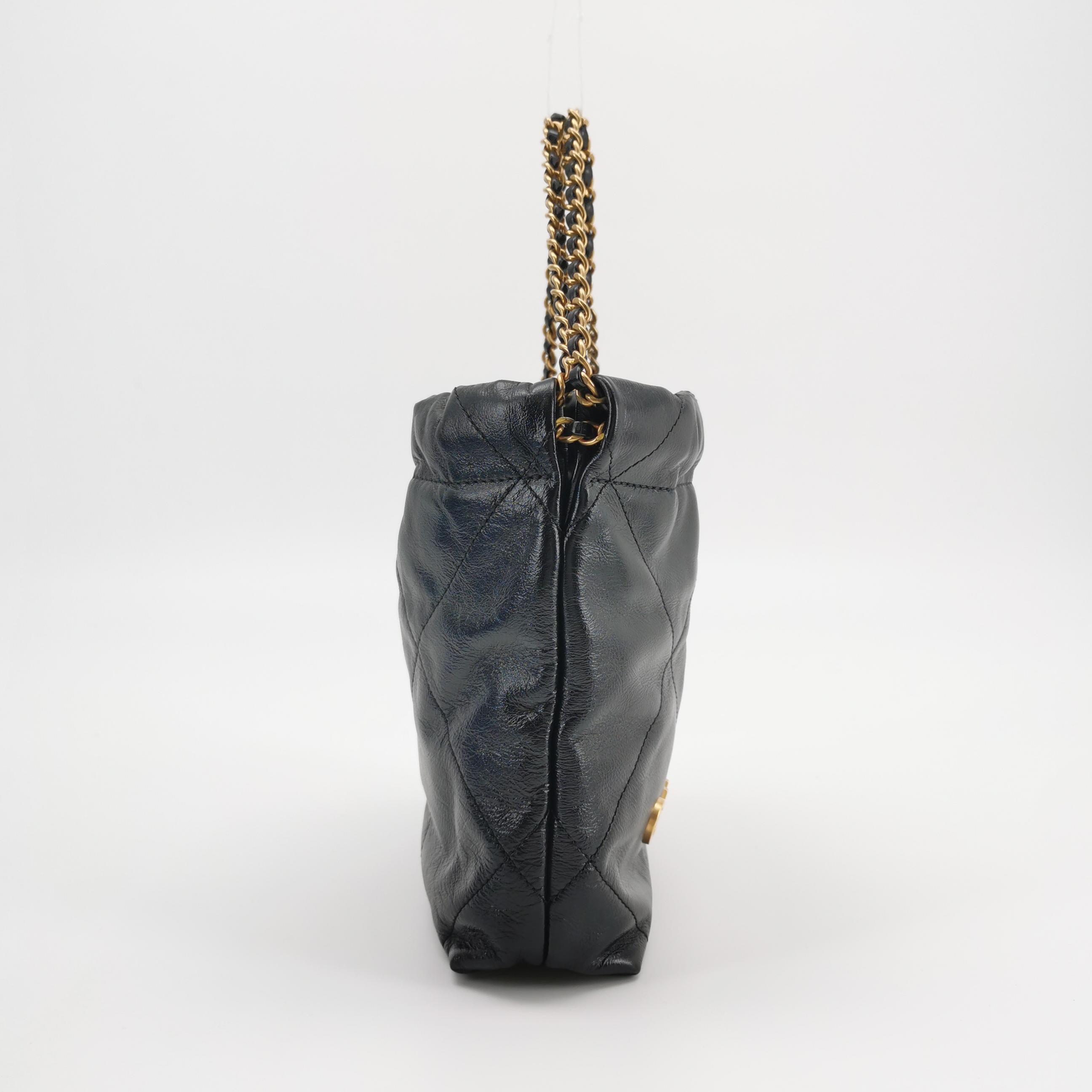 Chanel 22 Chain Hobo Quilted Calfskin Mini — photo 3 of 18