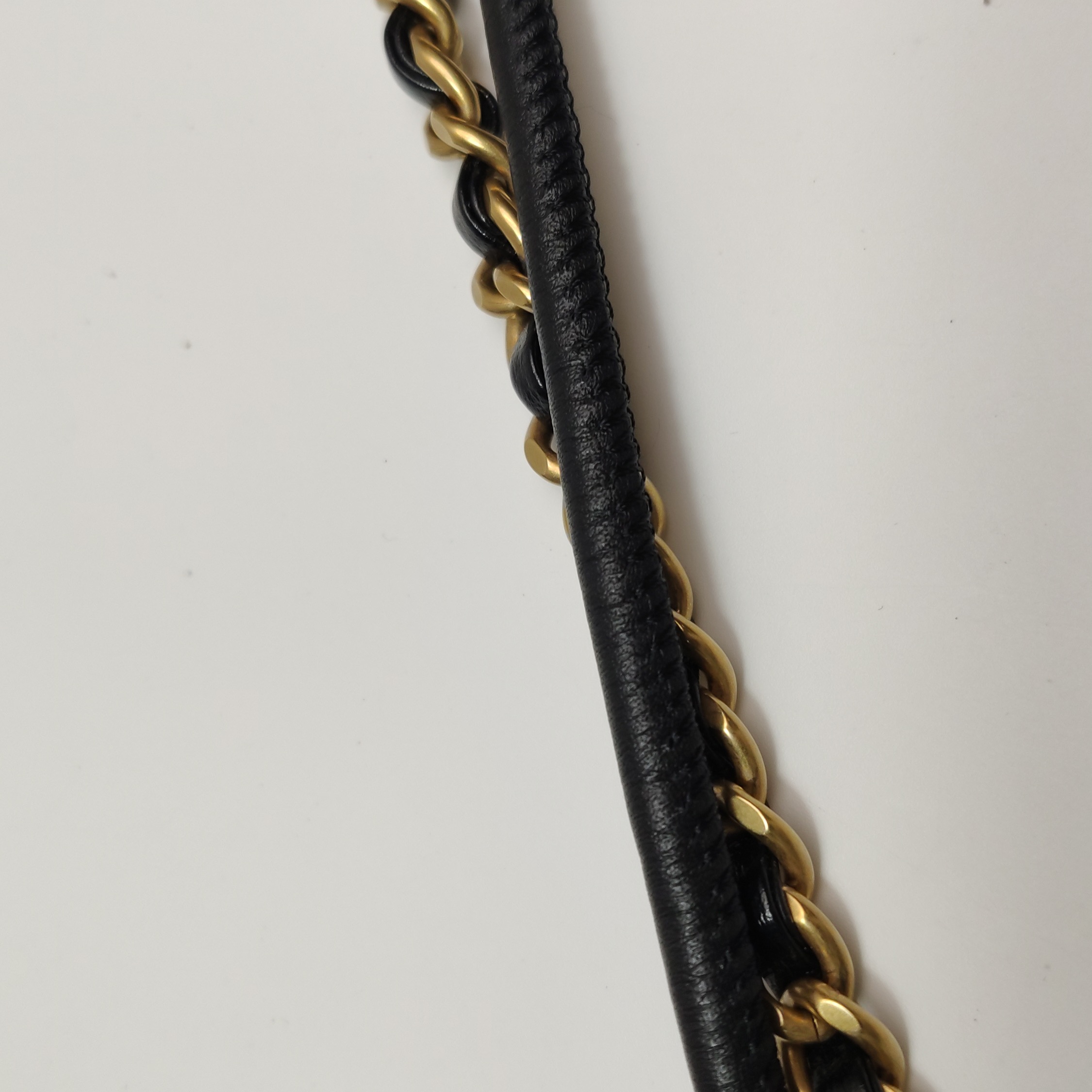Chanel 22 Chain Hobo Quilted Calfskin Mini — photo 18 of 18