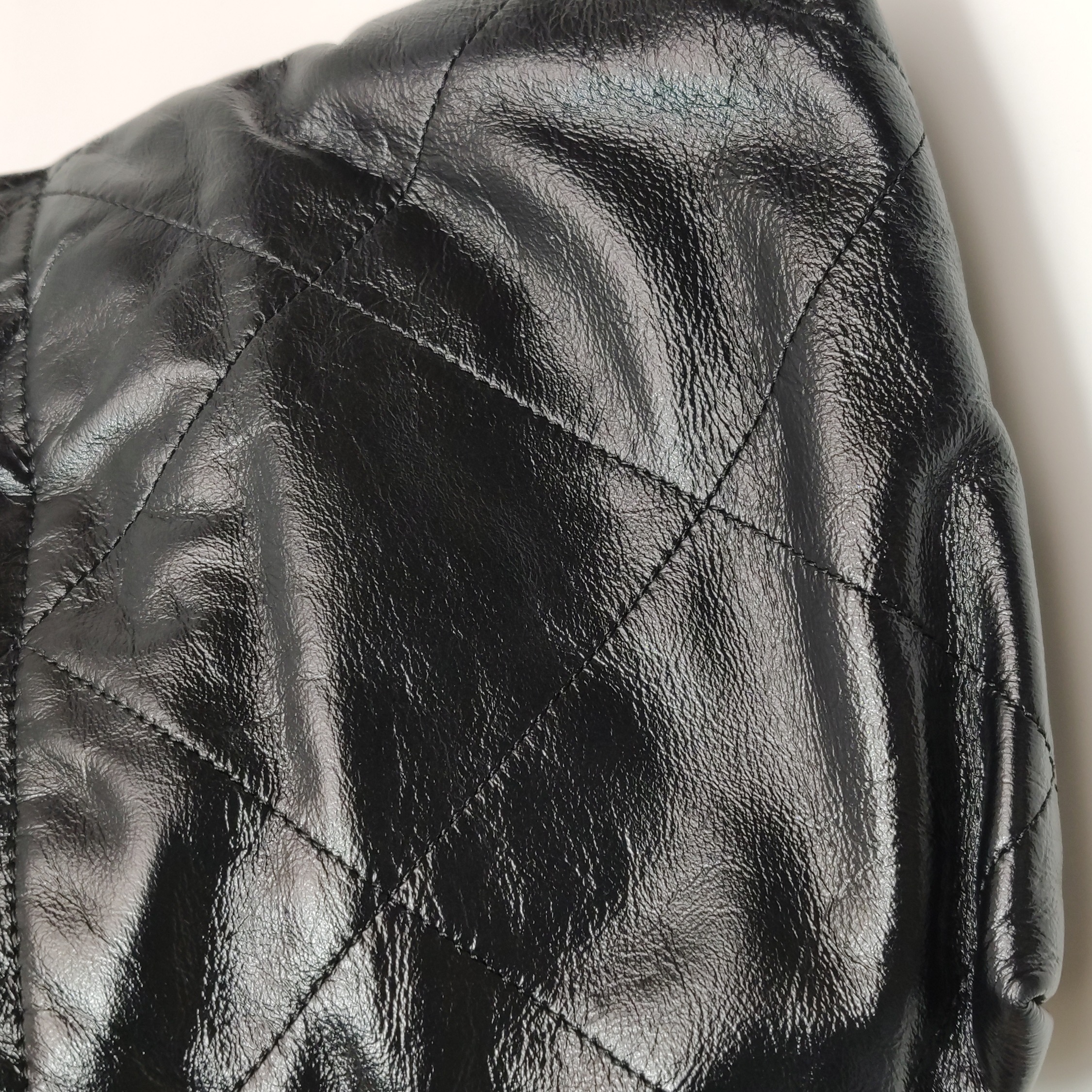 Chanel 22 Chain Hobo Quilted Calfskin Mini — photo 16 of 18