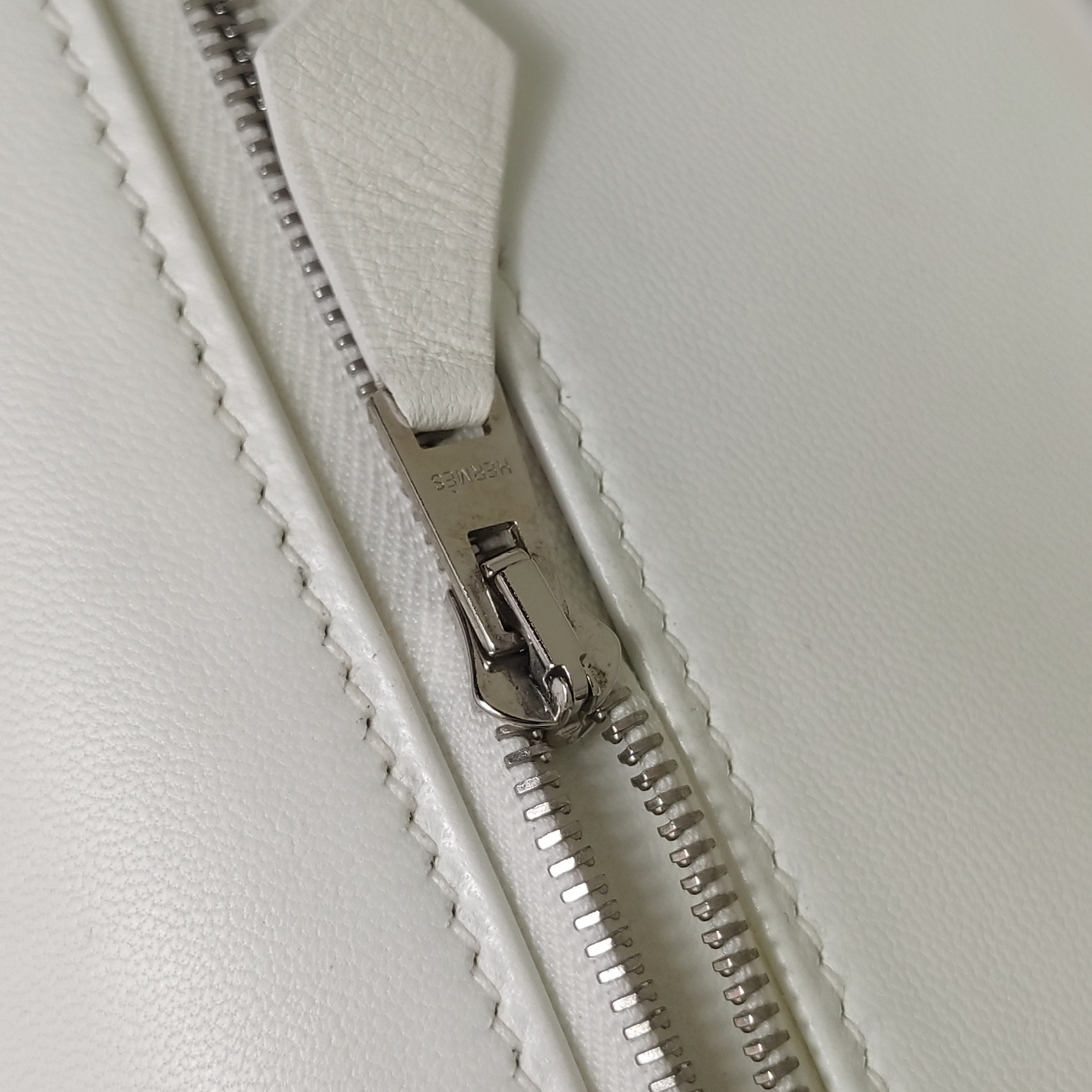 Hermes 2002 Shoulder Bag Evercolor 20 — photo 8 of 23