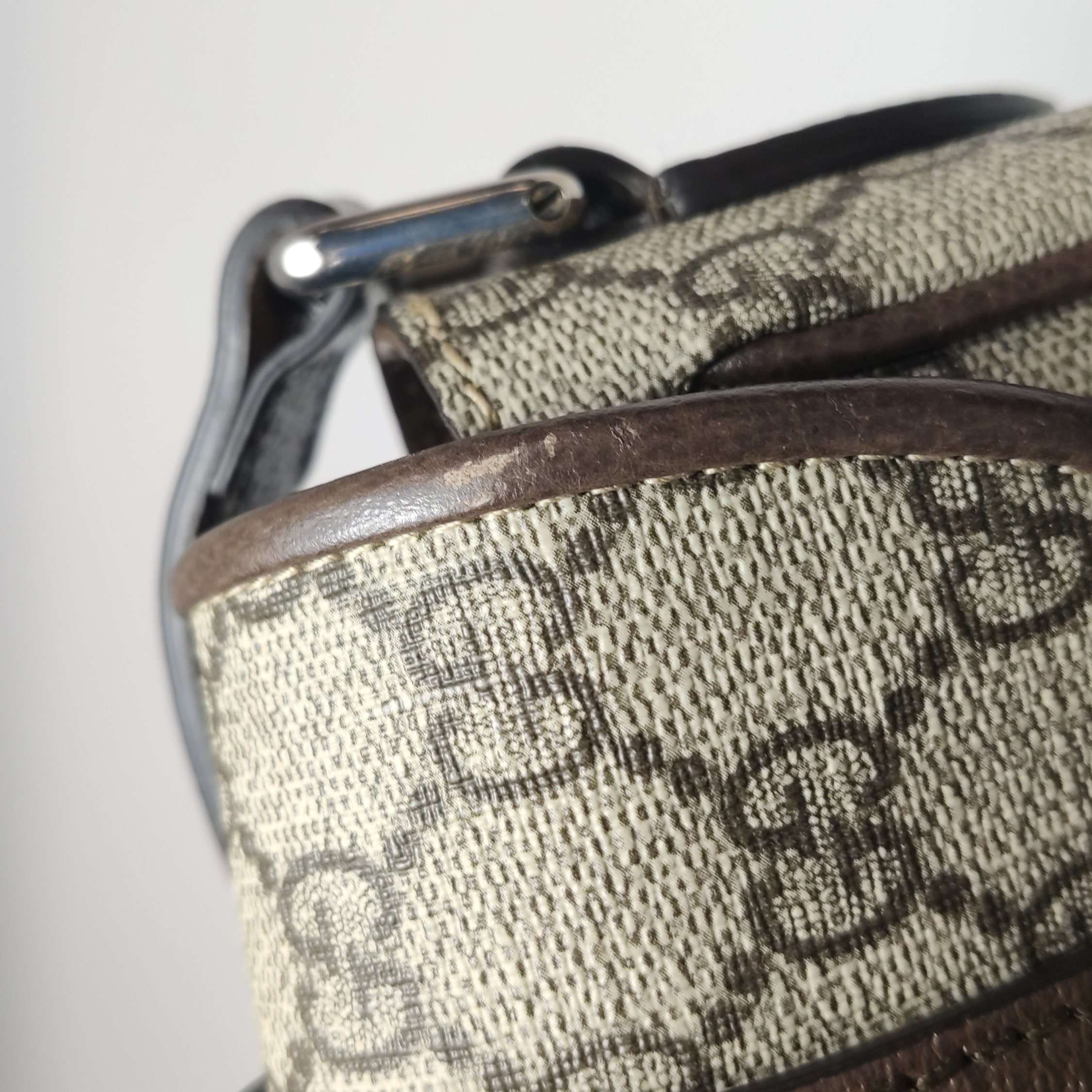 Gucci GG Messenger Bag GG Coated Canvas Medium — photo 14 of 16