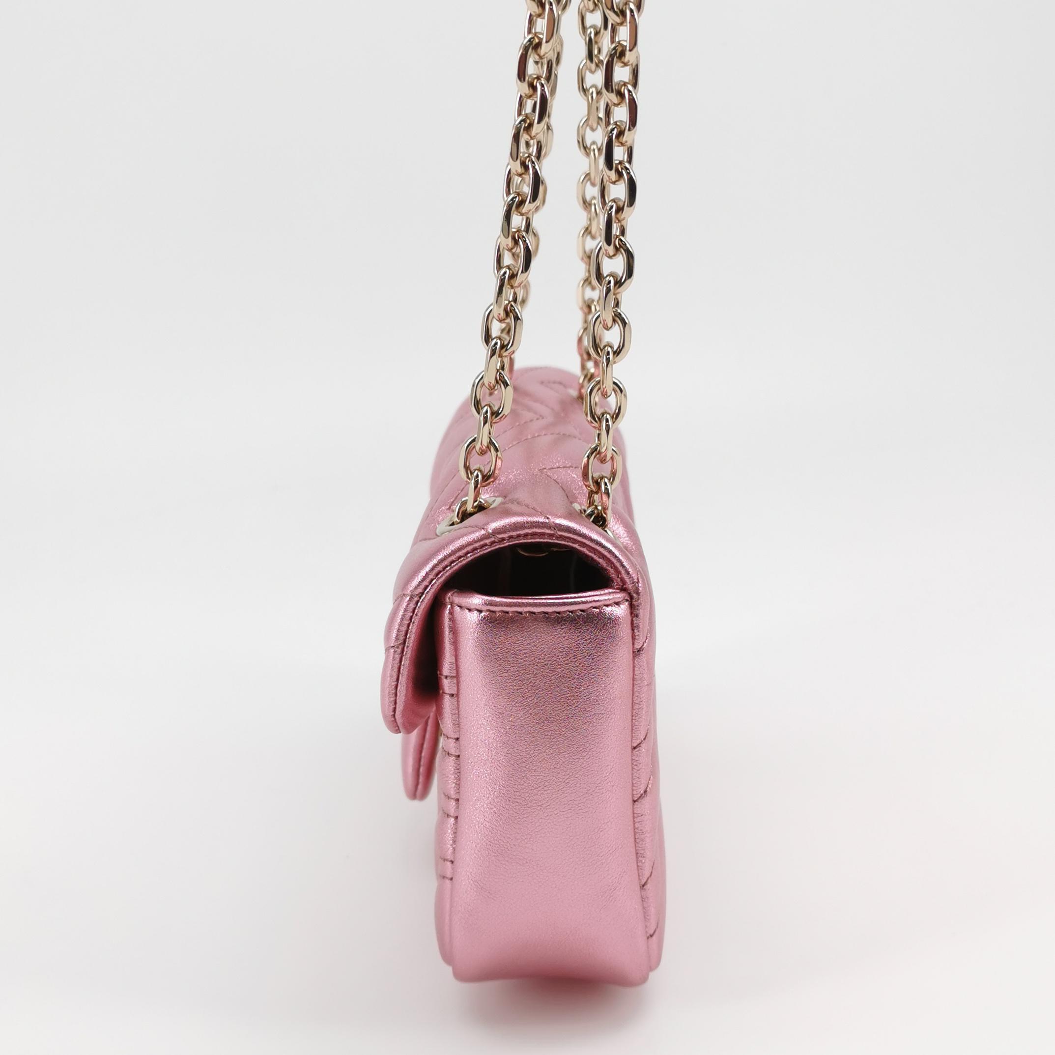 Gucci GG Marmont Flap Bag Matelasse Leather Small — photo 3 of 14