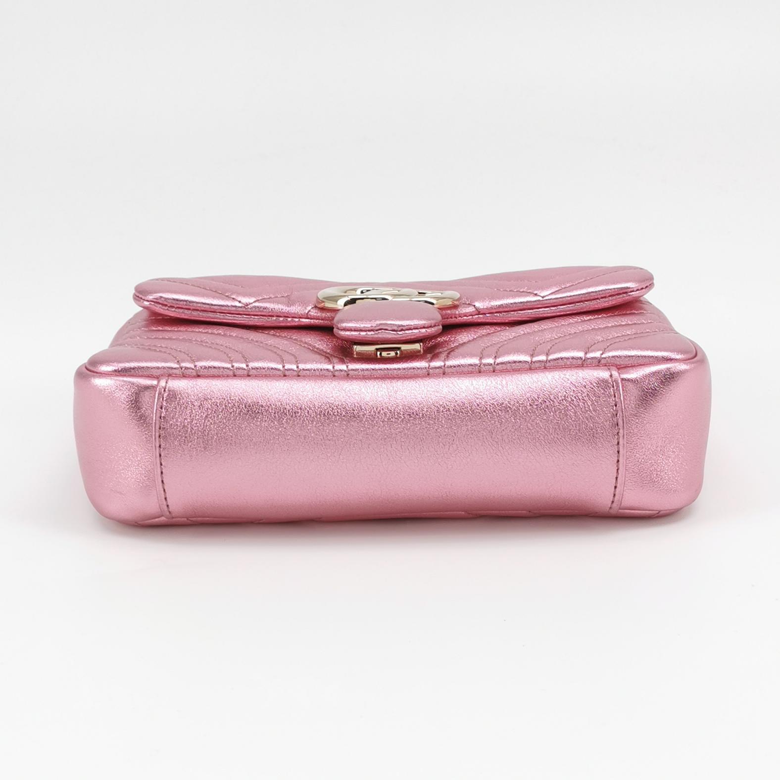 Gucci GG Marmont Flap Bag Matelasse Leather Small — photo 6 of 14