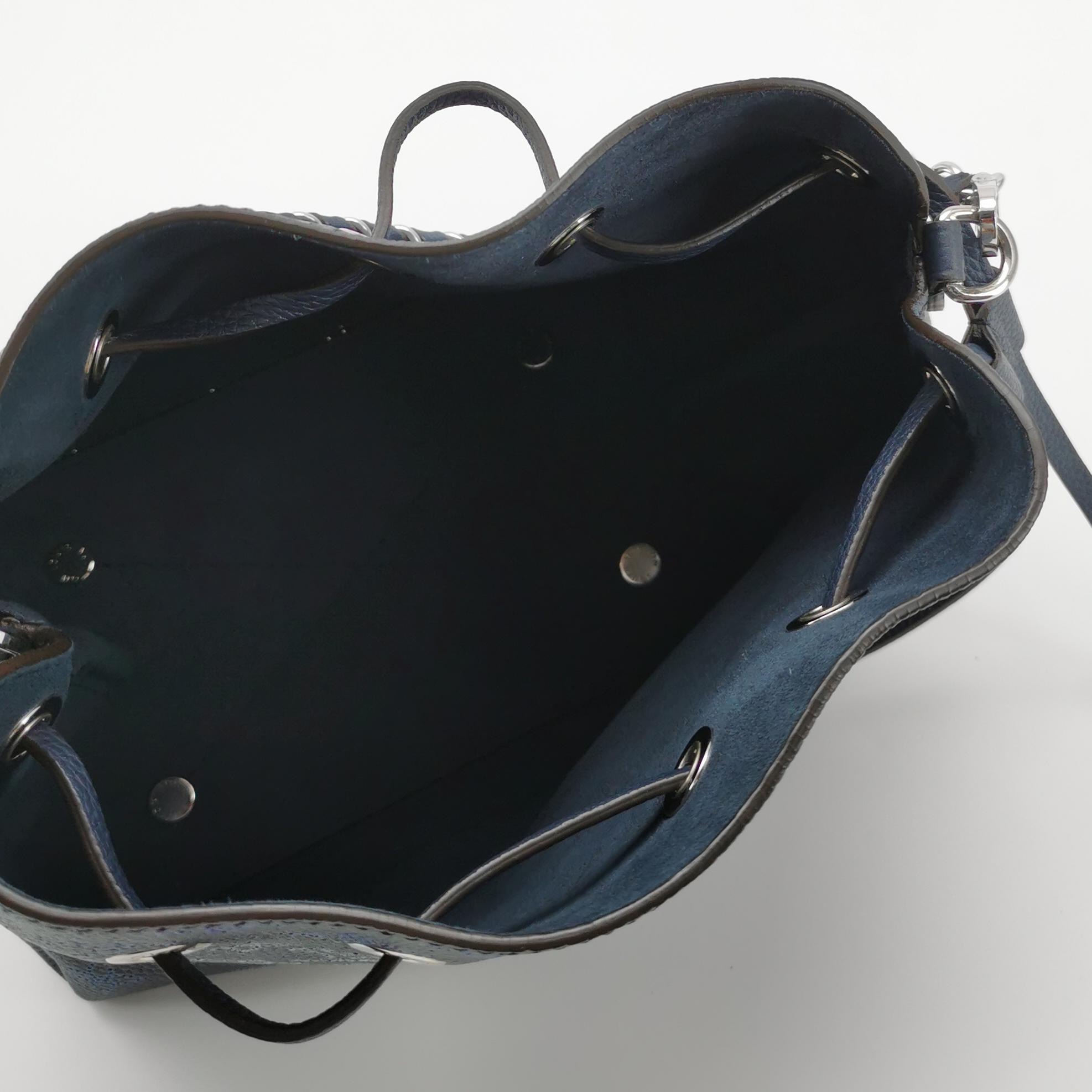 Louis Vuitton(LV) Bella Bucket Bag Flight Mode Mahina Leather — photo 8 of 23