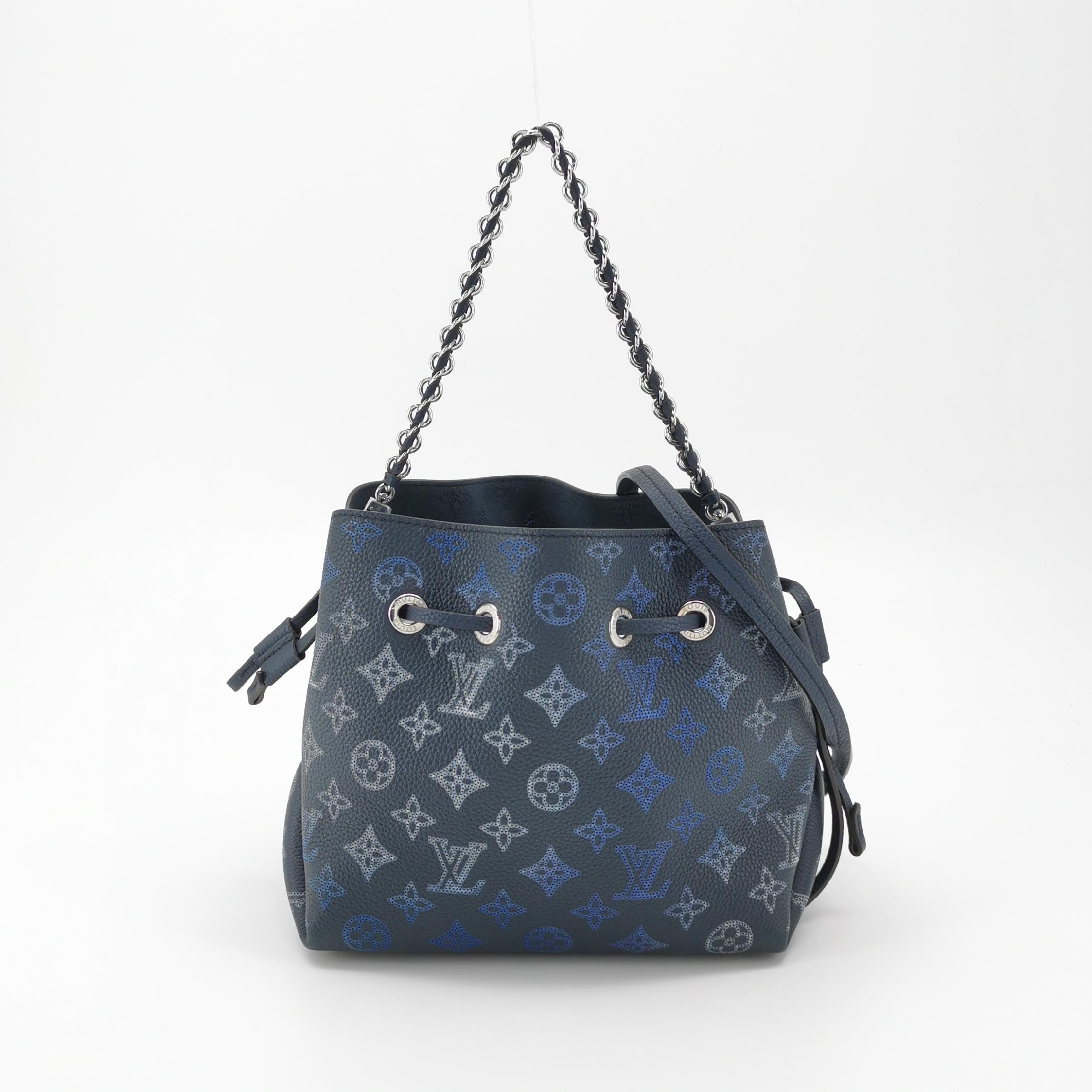 Louis Vuitton(LV) Bella Bucket Bag Flight Mode Mahina Leather — photo 6 of 23
