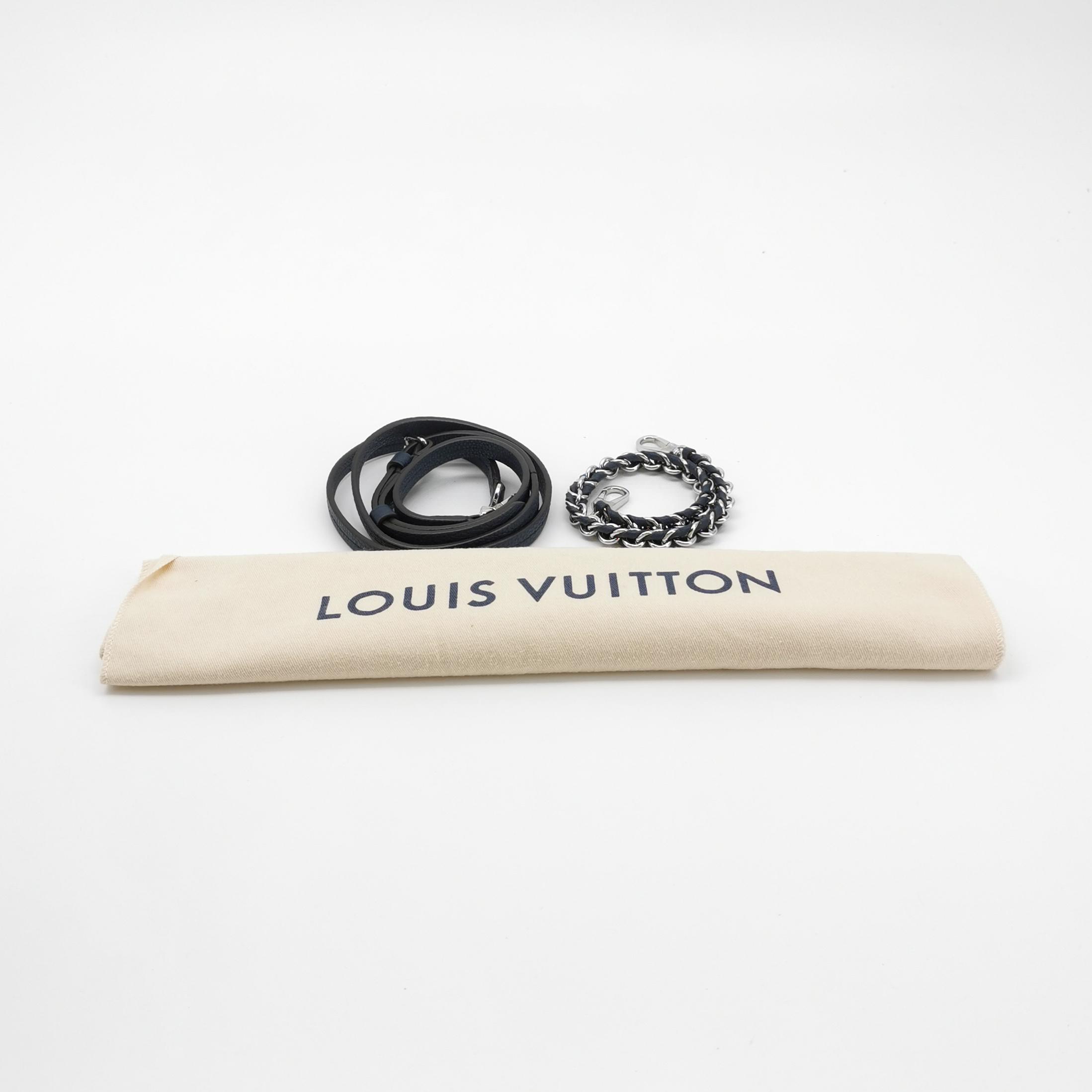 Louis Vuitton(LV) Bella Bucket Bag Flight Mode Mahina Leather — photo 9 of 23