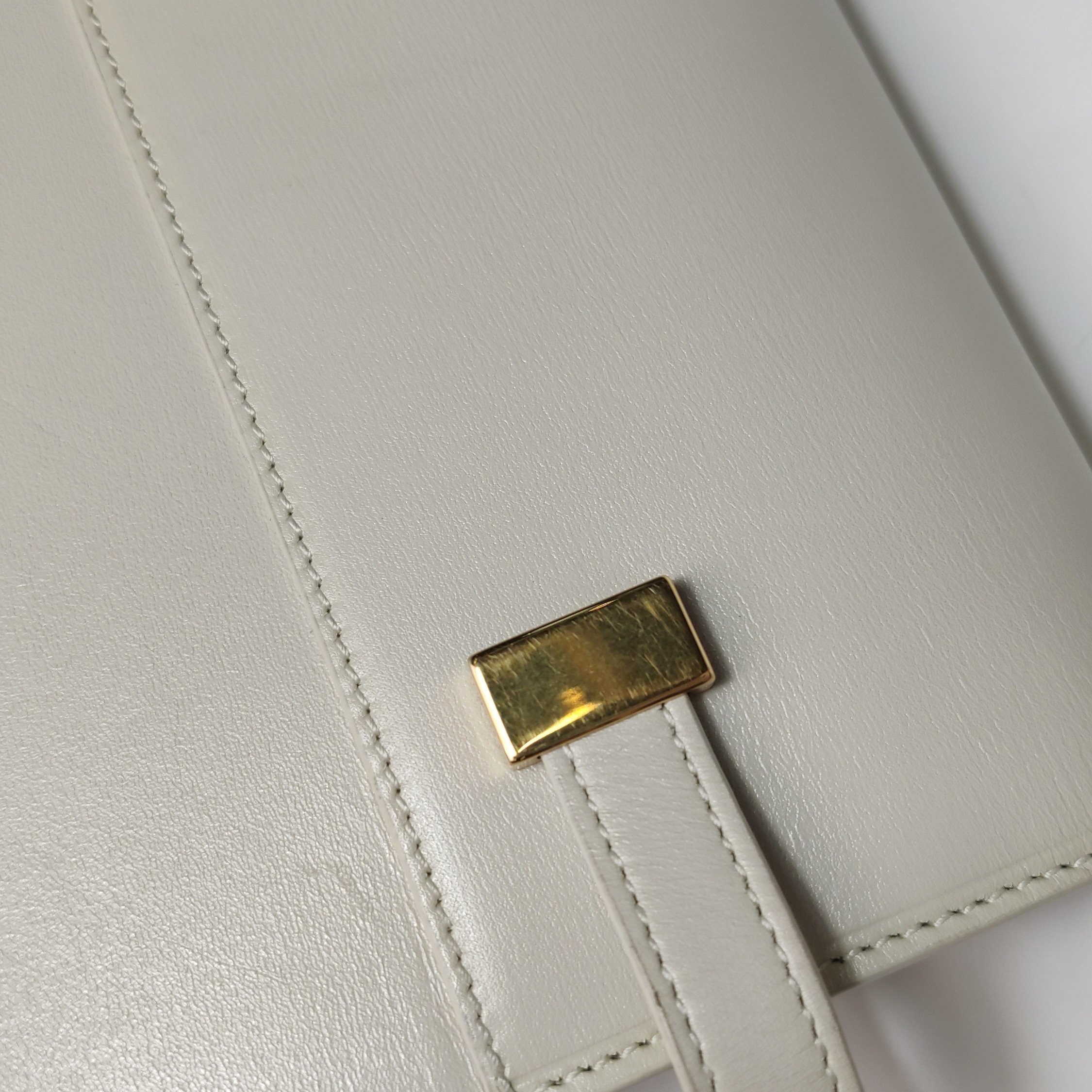 Saint Laurent Manhattan Shoulder Bag Leather Medium — photo 10 of 14