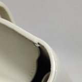 Saint Laurent Manhattan Shoulder Bag Leather Medium — thumbnail 12
