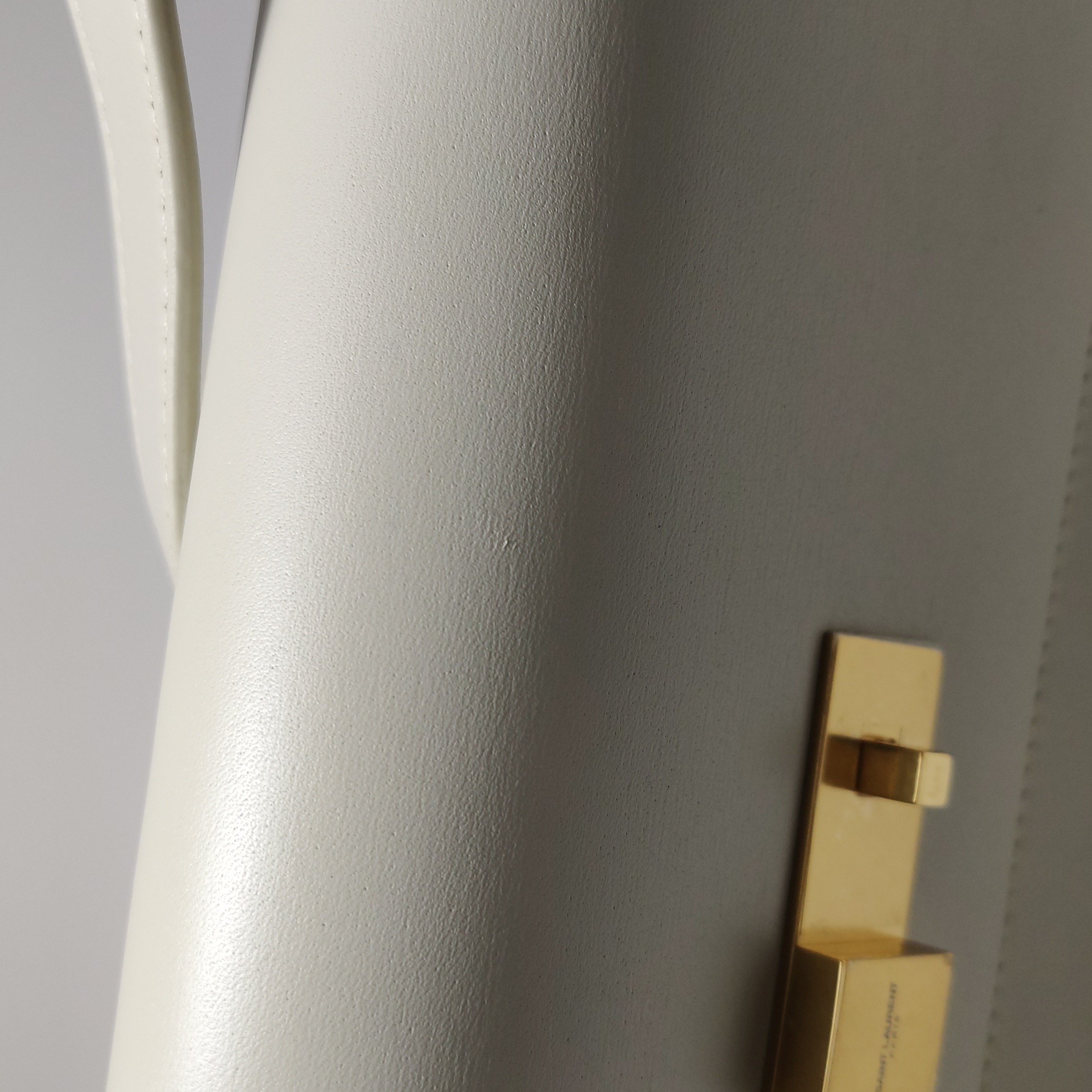 Saint Laurent Manhattan Shoulder Bag Leather Medium — photo 12 of 13