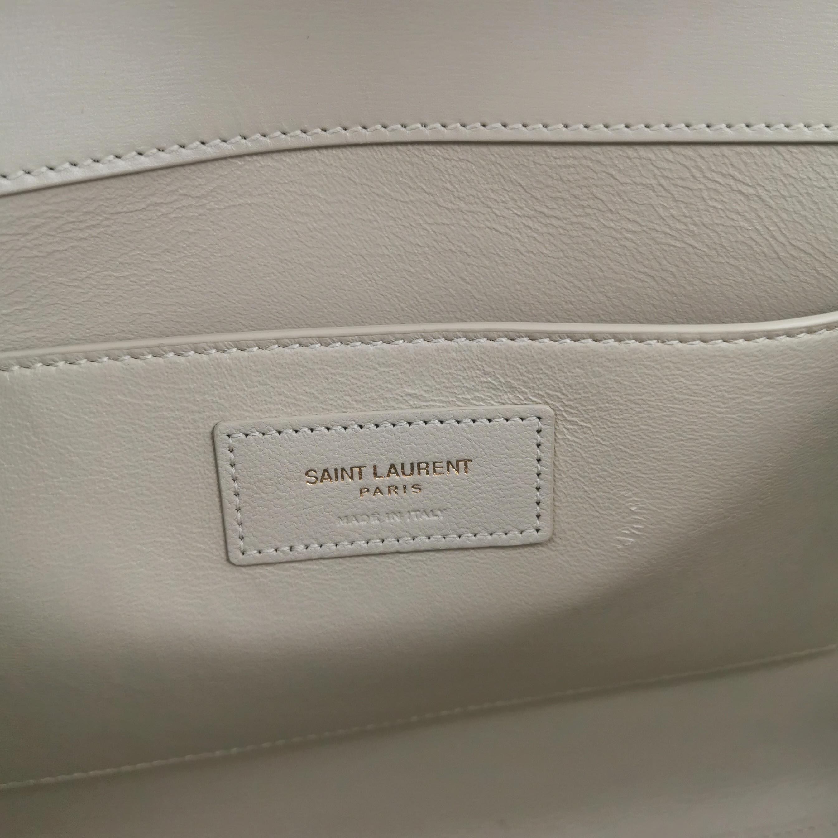 Saint Laurent Manhattan Shoulder Bag Leather Medium — photo 8 of 15