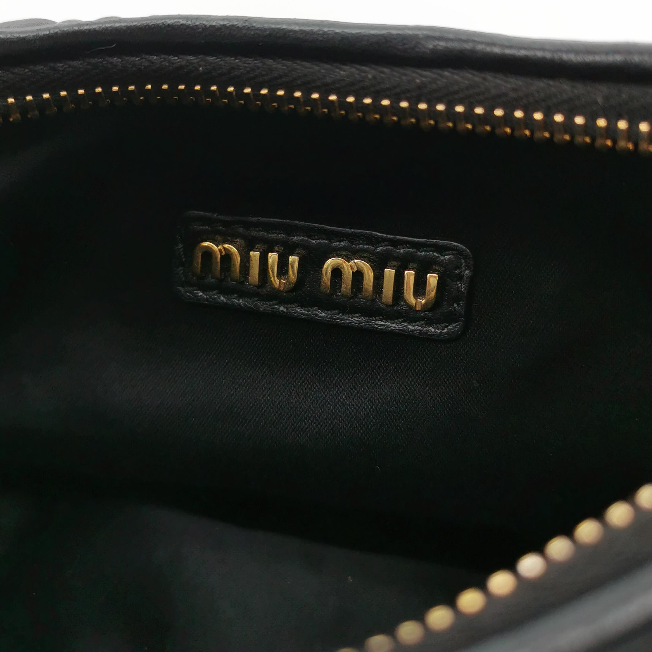 Miu Miu Wander Hobo Matelasse Leather Small — photo 9 of 20